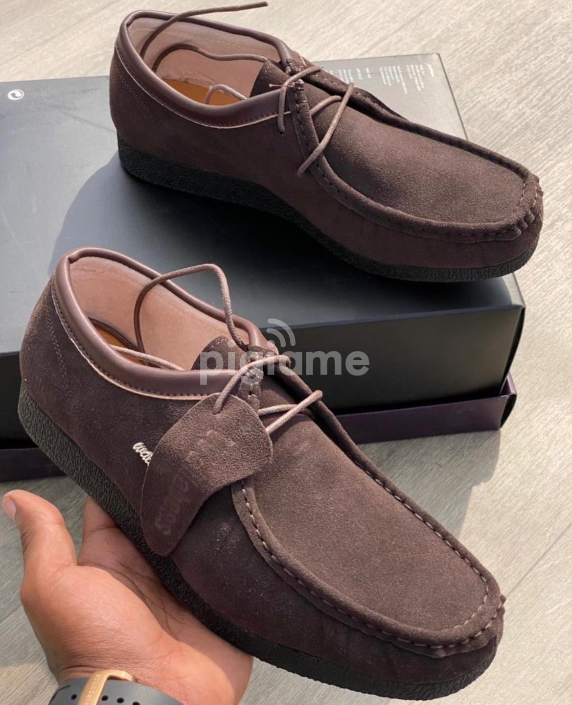 Clarks brown suede top shoes