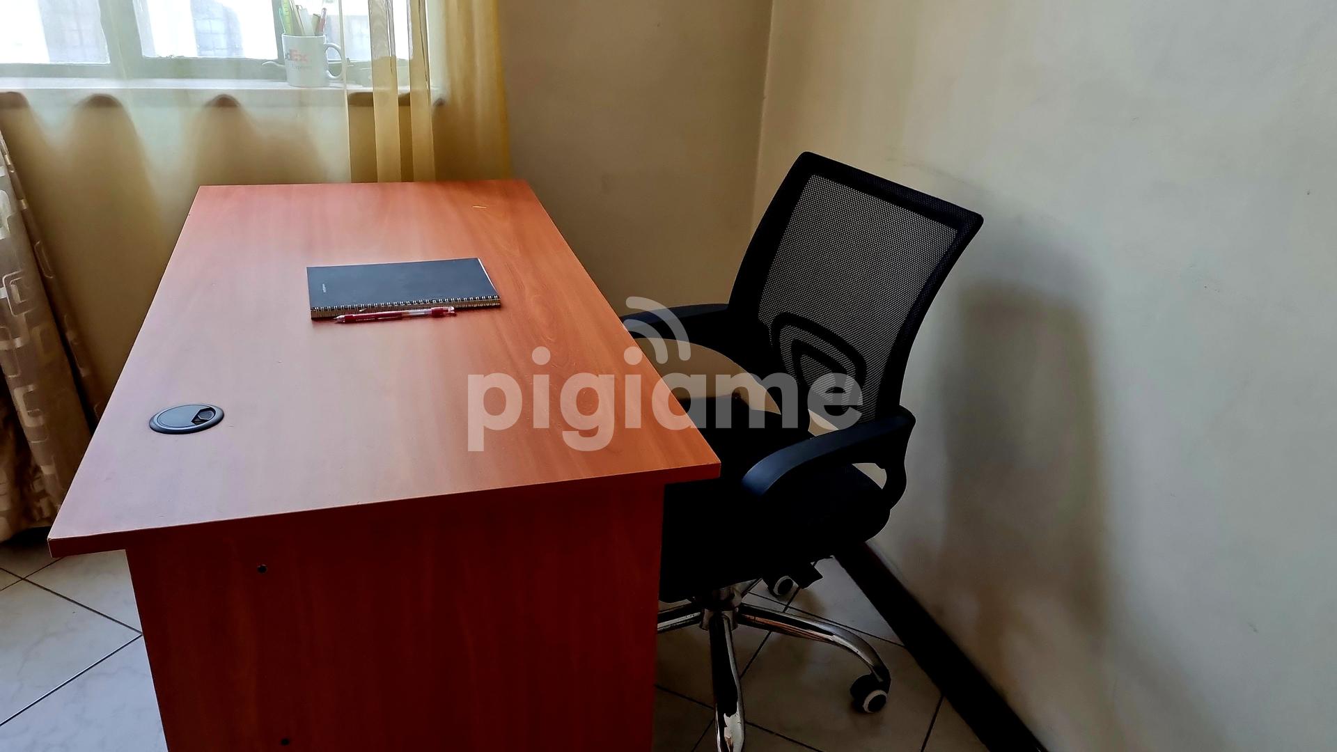 Office Table Chairs Good In Condition For Sale in Nairobi CBD