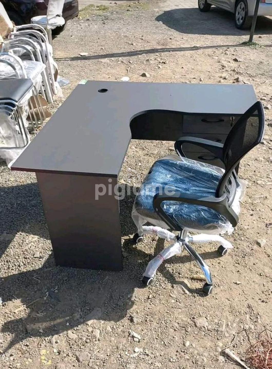 L Shaped Desk With A Computer Ergonomic Office Chair in Nairobi CBD