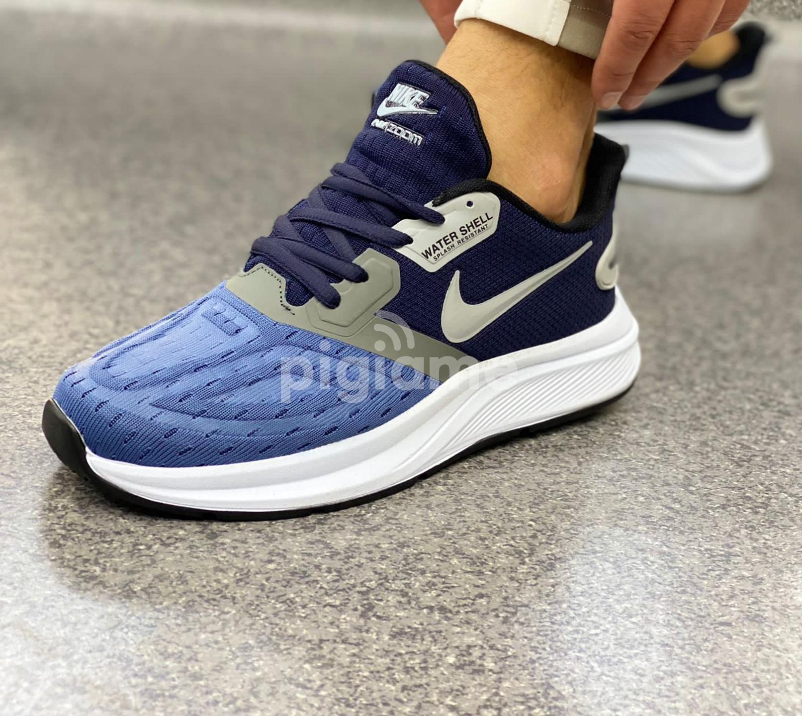 Nike zoom navy blue store