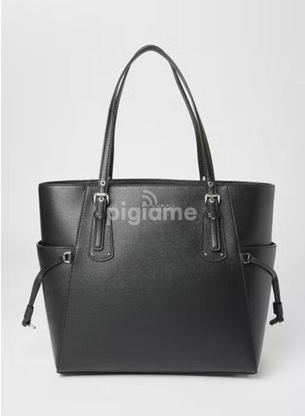 Michael michael kors voyager small crossgrain best sale leather tote bag