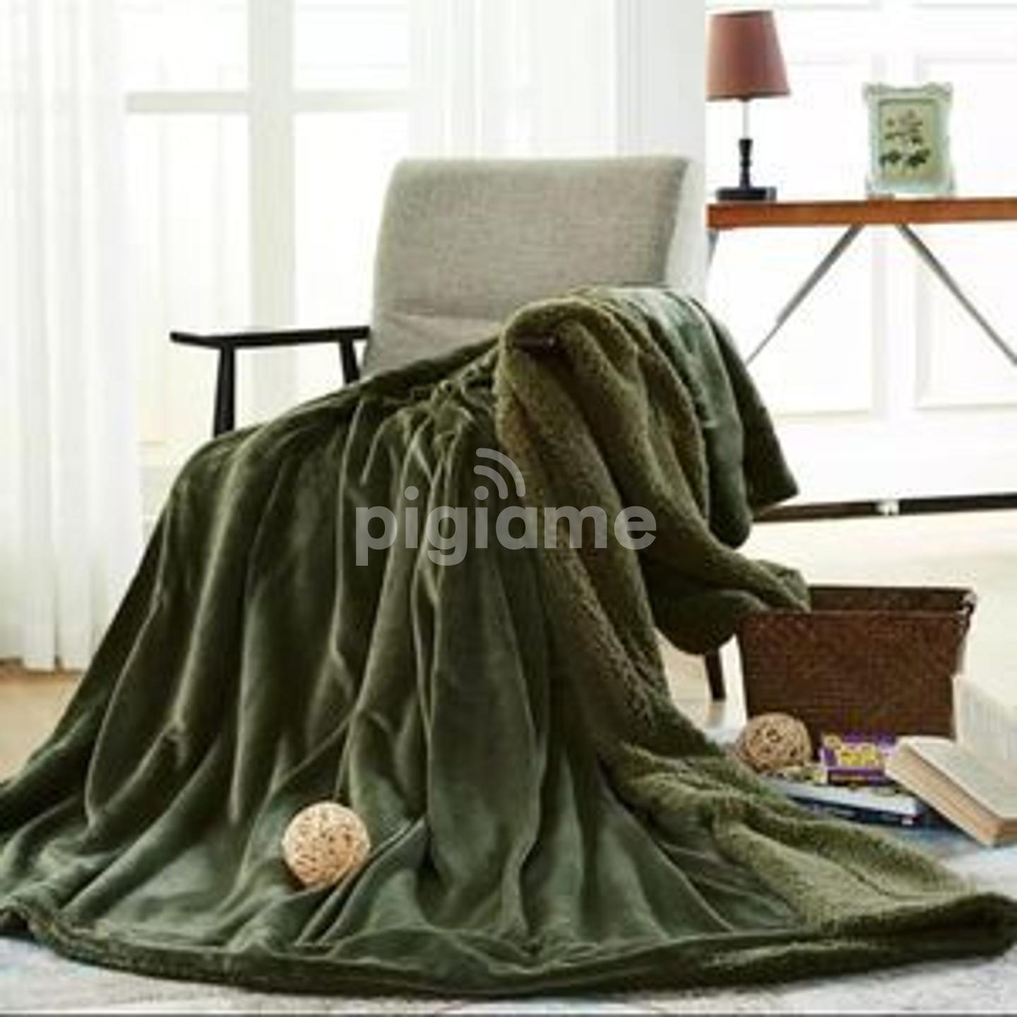 Fleece Blanket in Nairobi CBD, Ronald Ngala PigiaMe