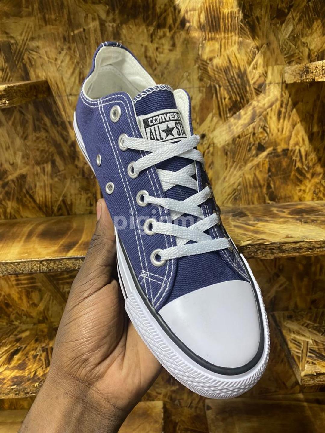 Navy blue cheap converse boots