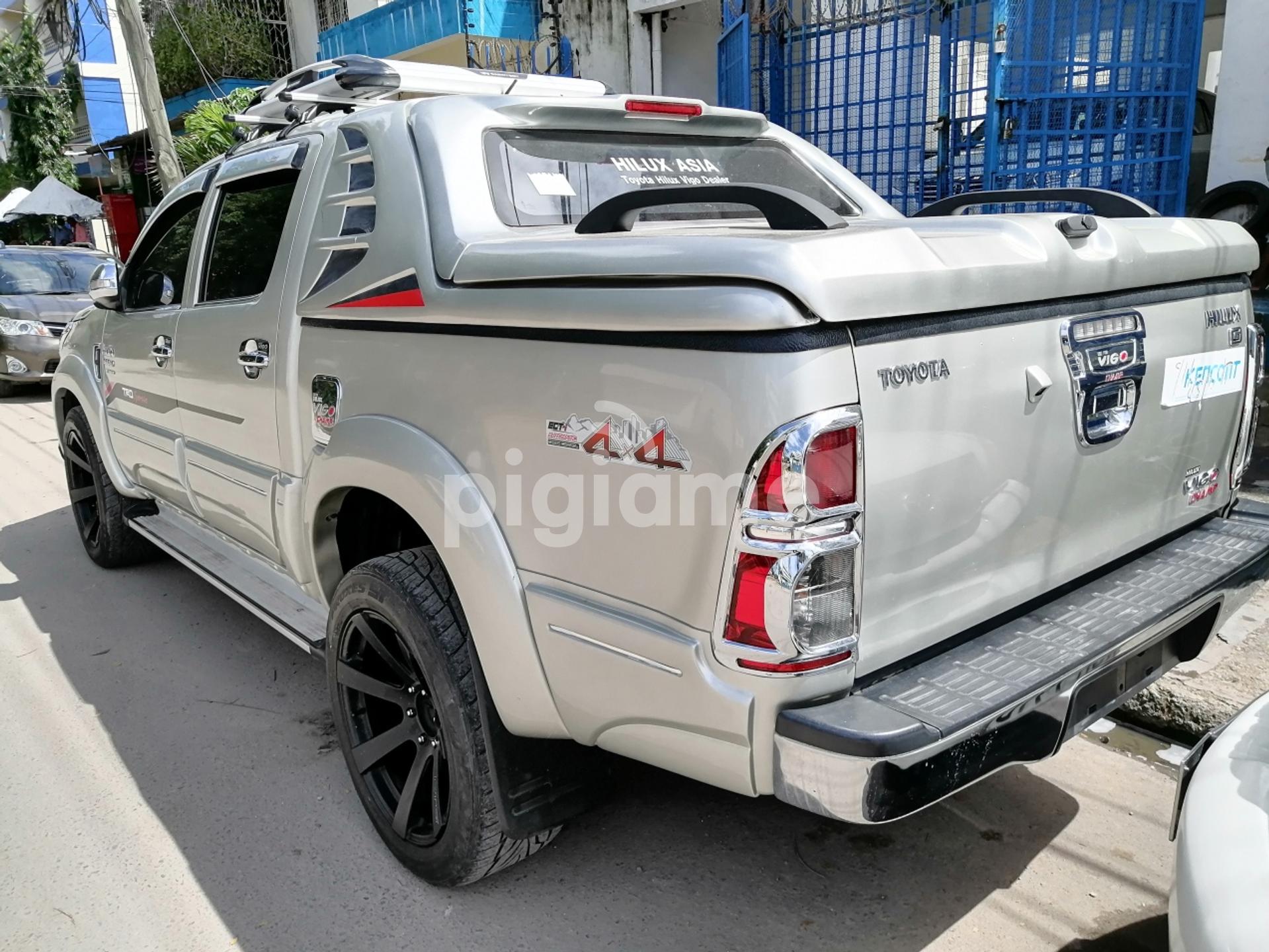 Toyota Hilux 3 0 D 4d Double Cab In Mombasa Pigiame