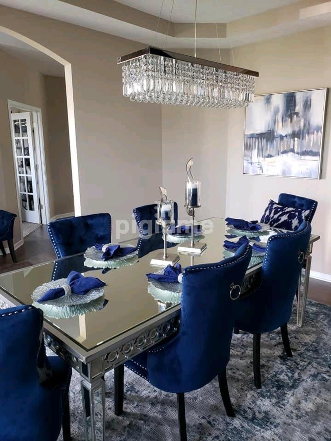 Mirrored dining outlet table set
