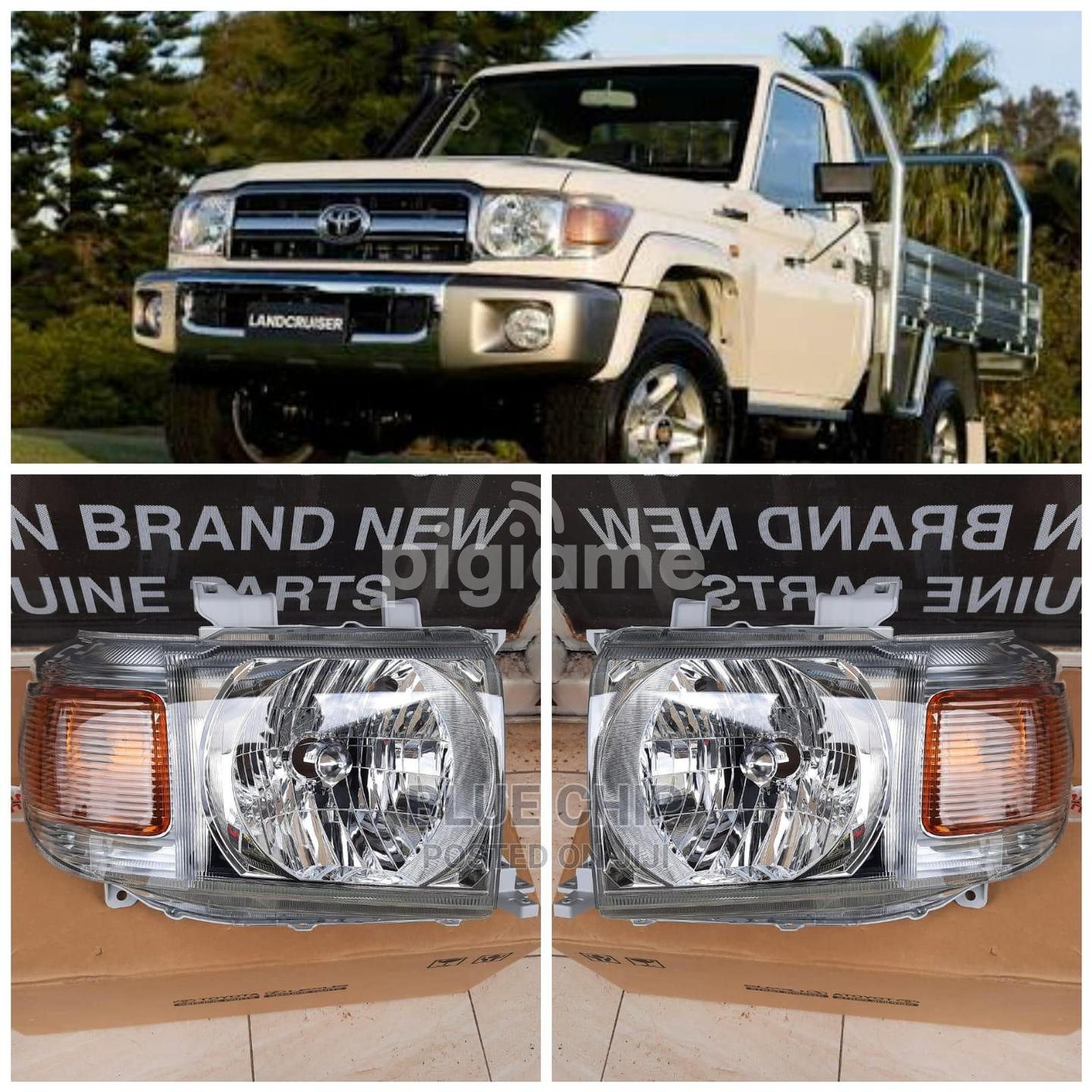Headlights Toyota Landcruiser 79 Series in Industrial Area PigiaMe