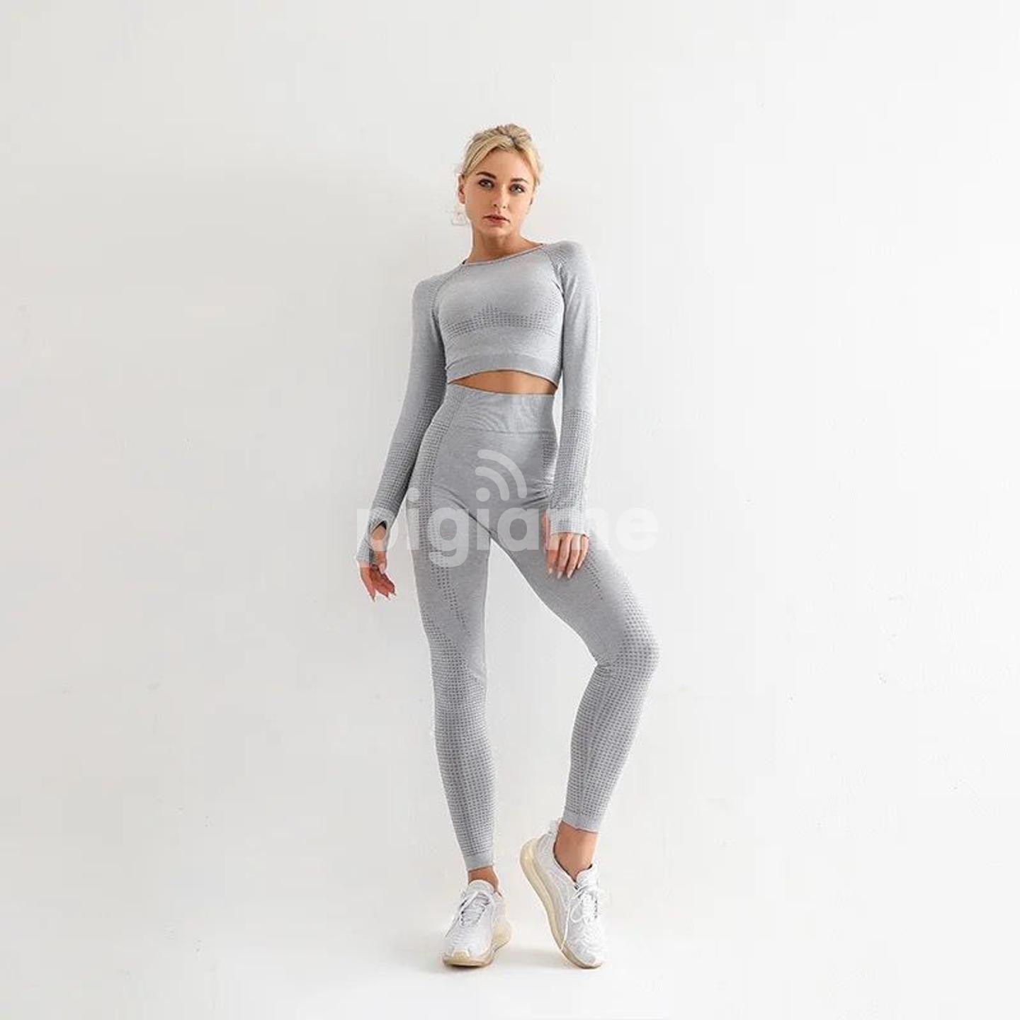 Is That The New 2pcs Seamless High Stretch Yoga Set Tracksuit Gym