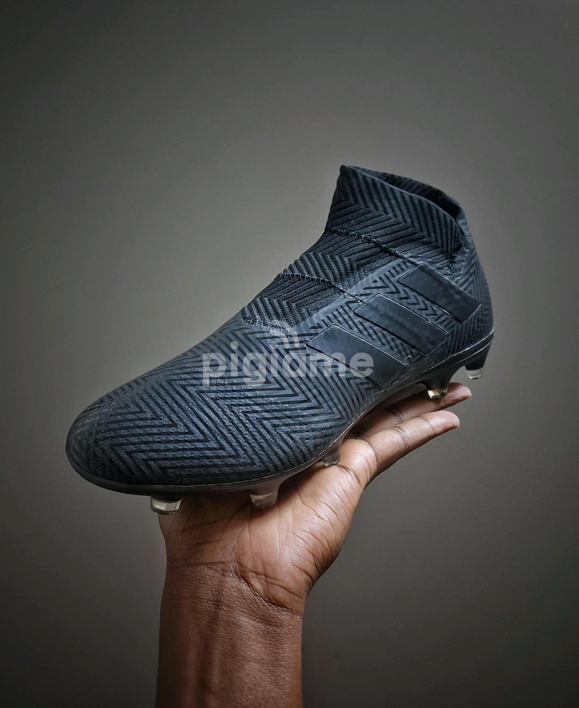 Laceless 2024 nemeziz boots