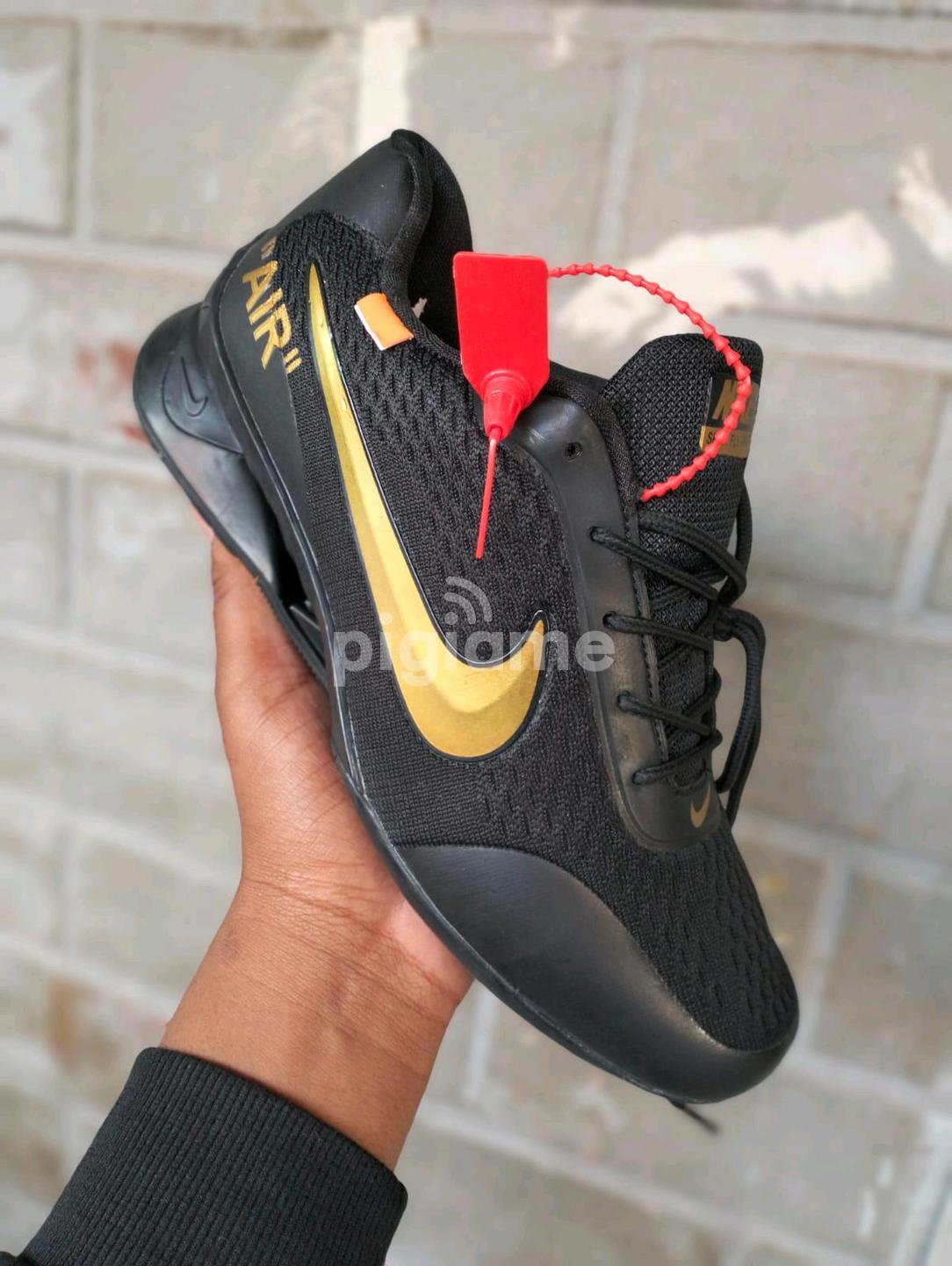 Nike air hotsell shox flyknit