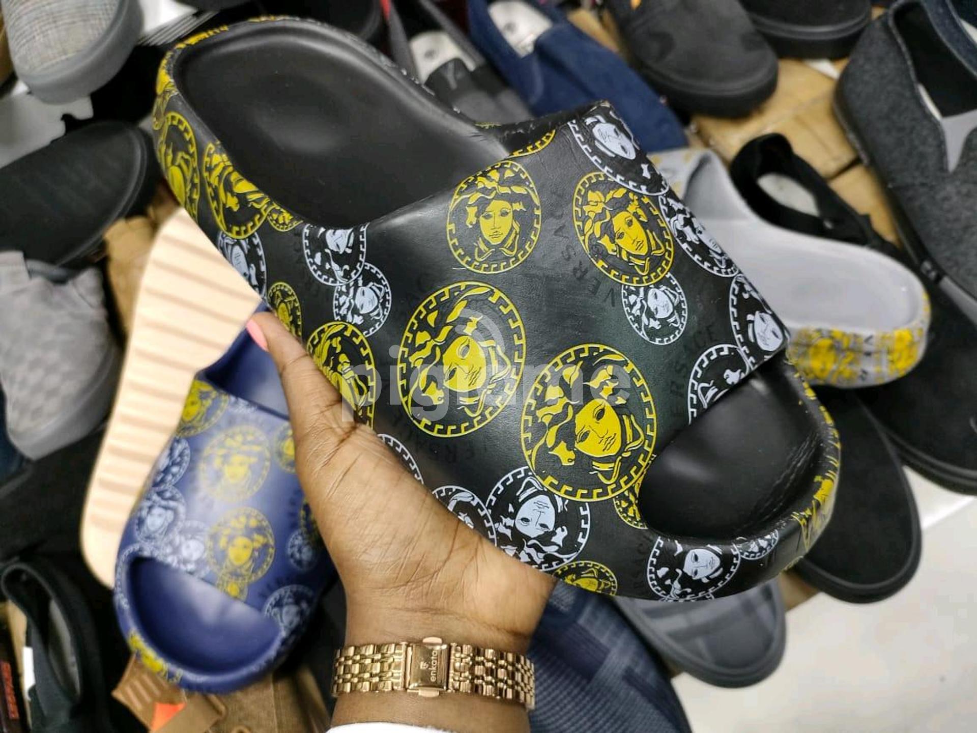 Quality Unisex Designer Adidas Yeezy Slides in Nairobi CBD PigiaMe