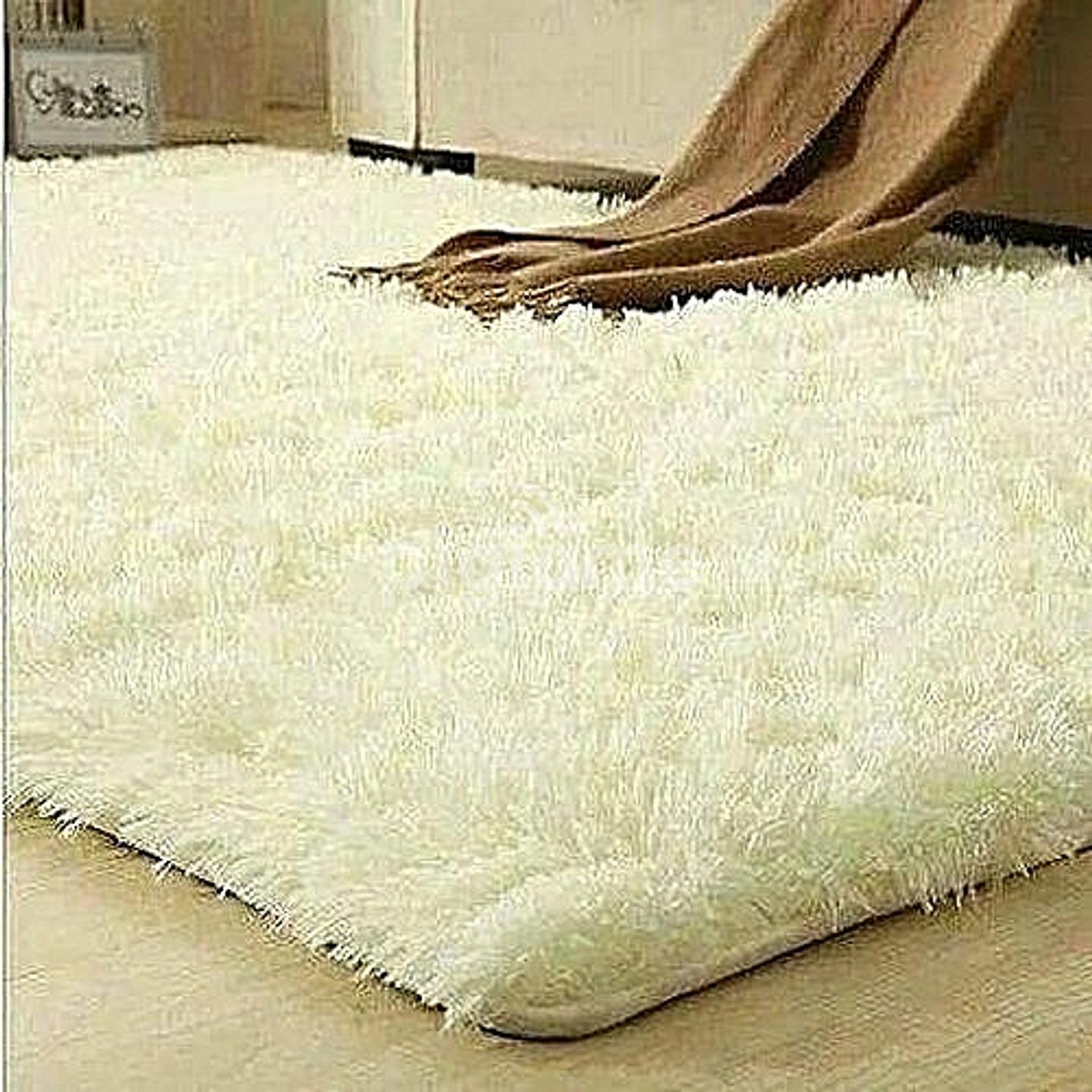 FLUFFY CARPET 7*10 in Nairobi PigiaMe