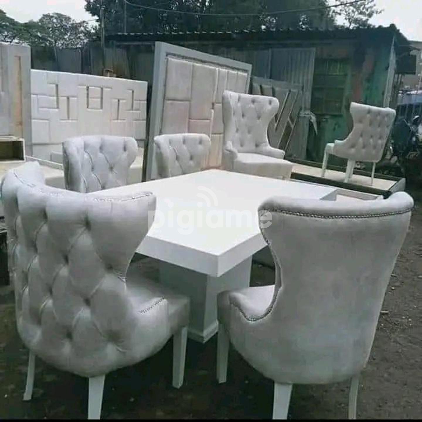 Chesterfield dining deals table set
