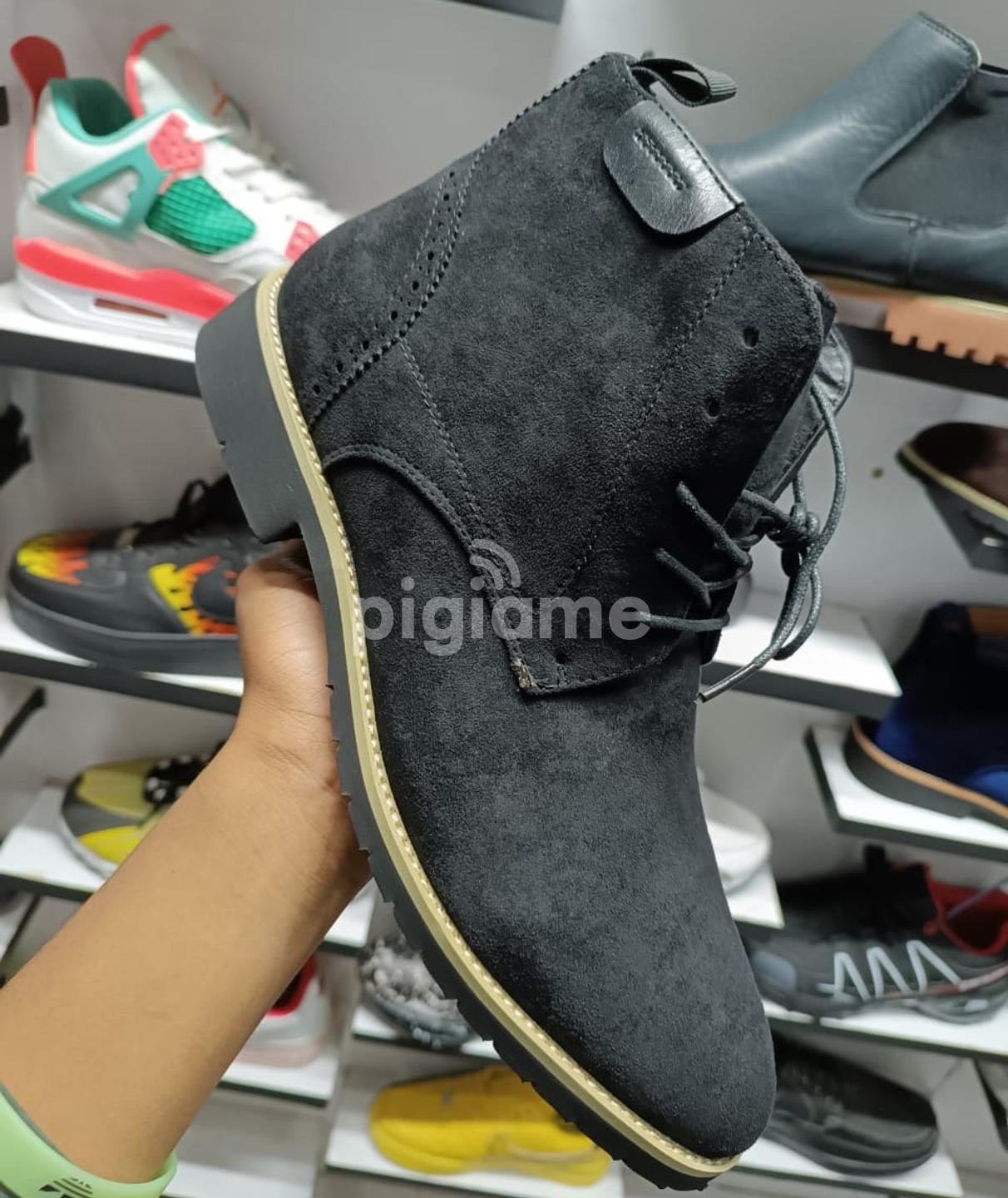 Dark grey boots mens shop
