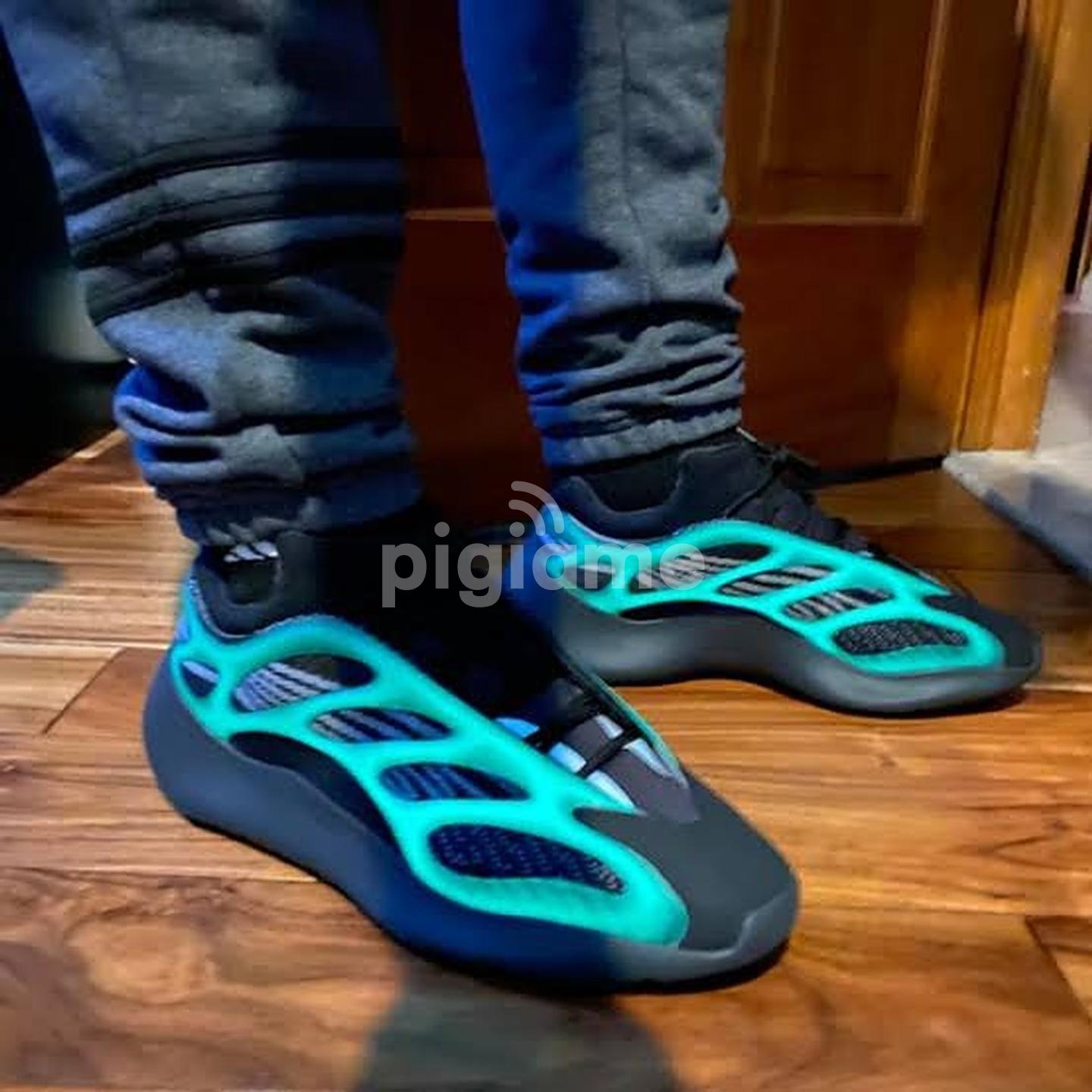 Yeezy 700 alvah v3 cheap