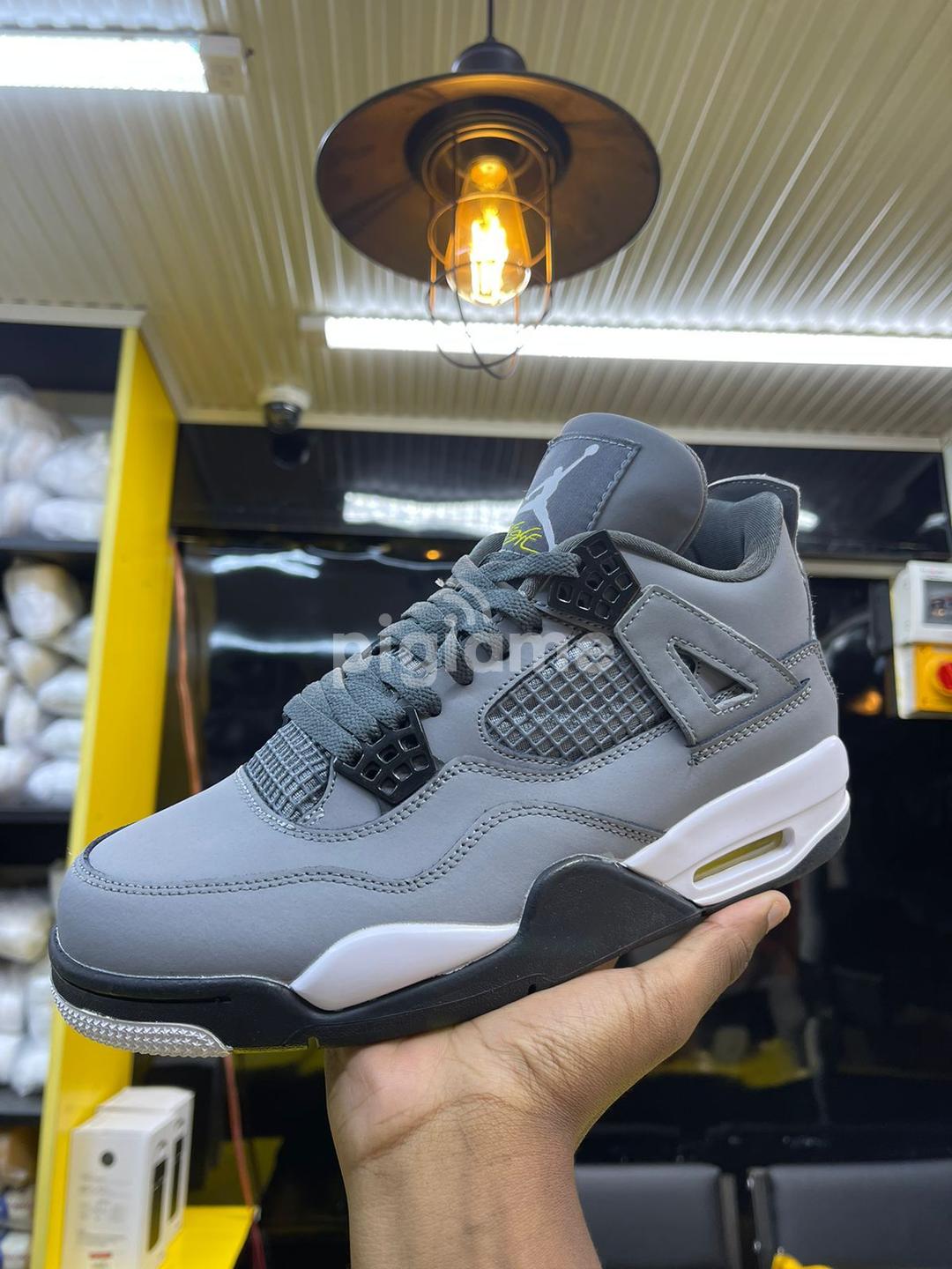 Retail jordan 4 best sale