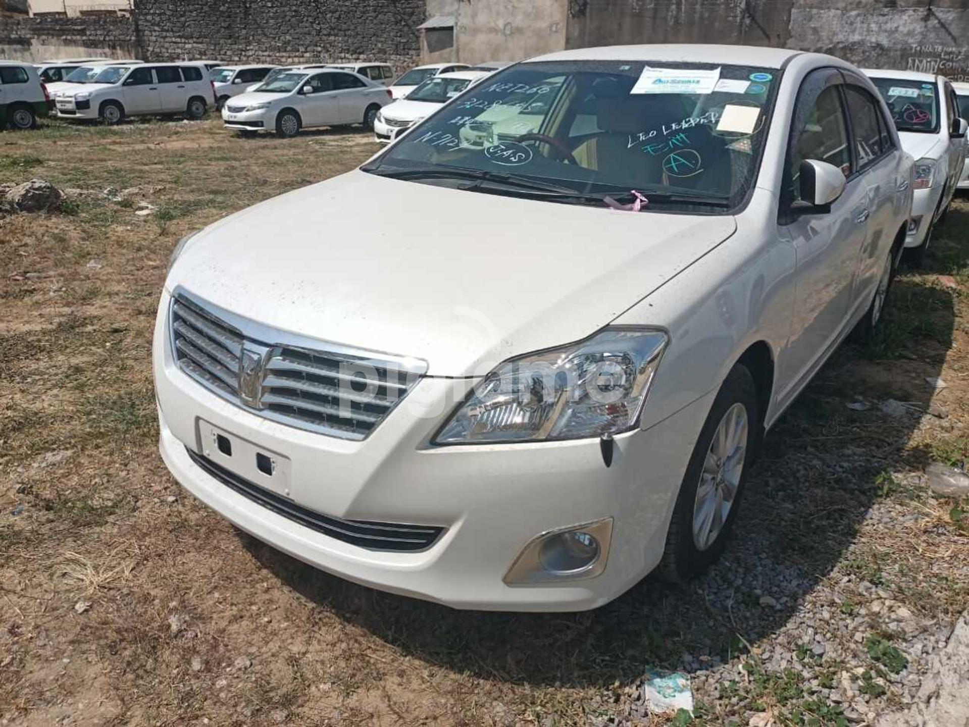Toyota premio габариты