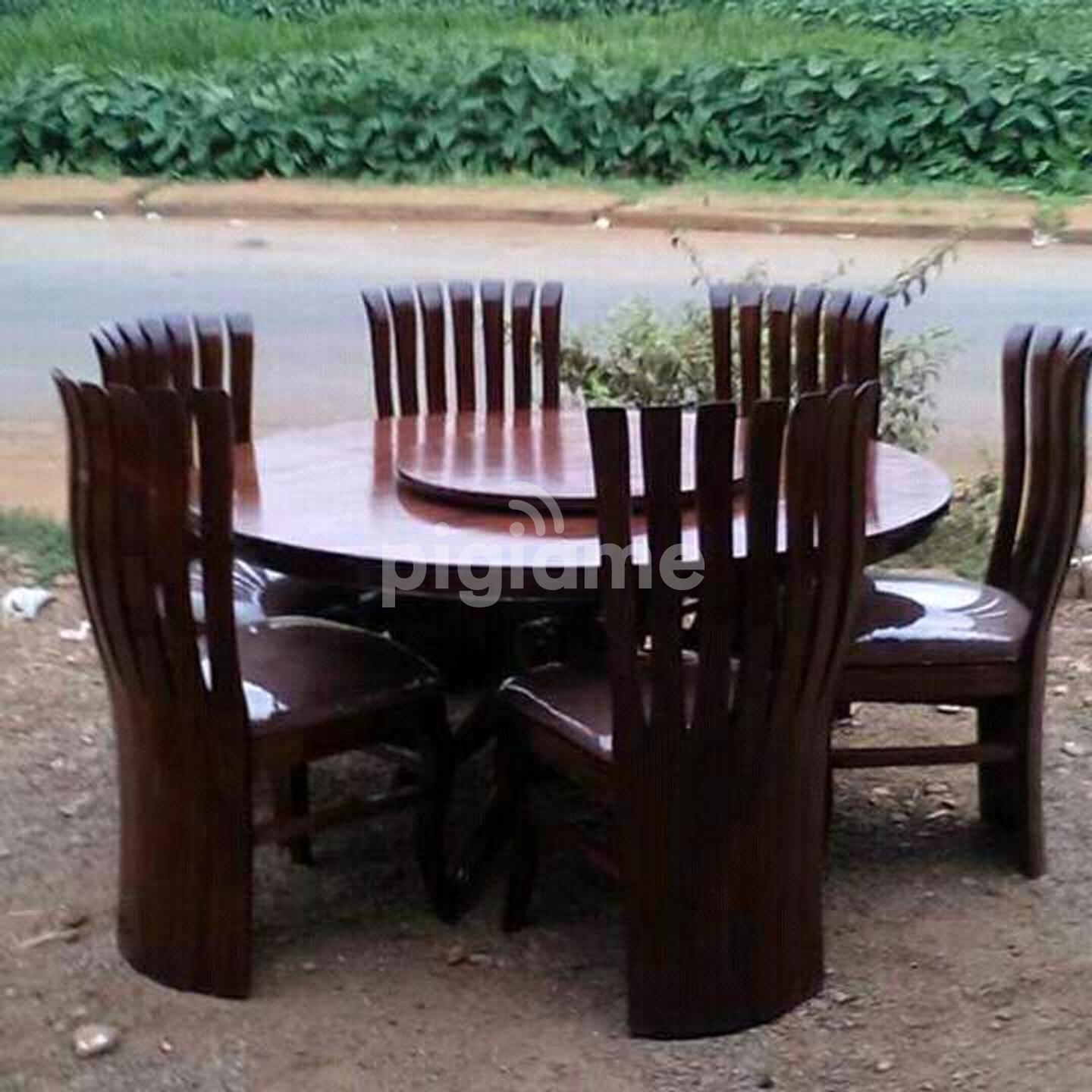 4seater dining table in Nairobi PigiaMe