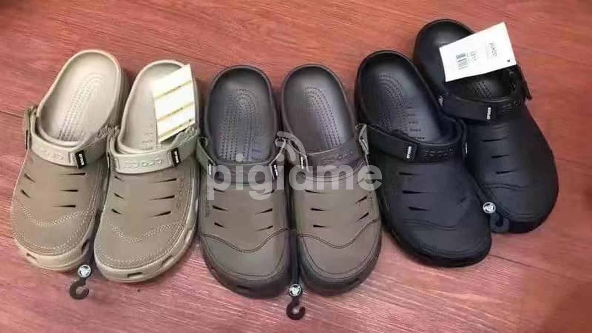 Suede crocs mens deals