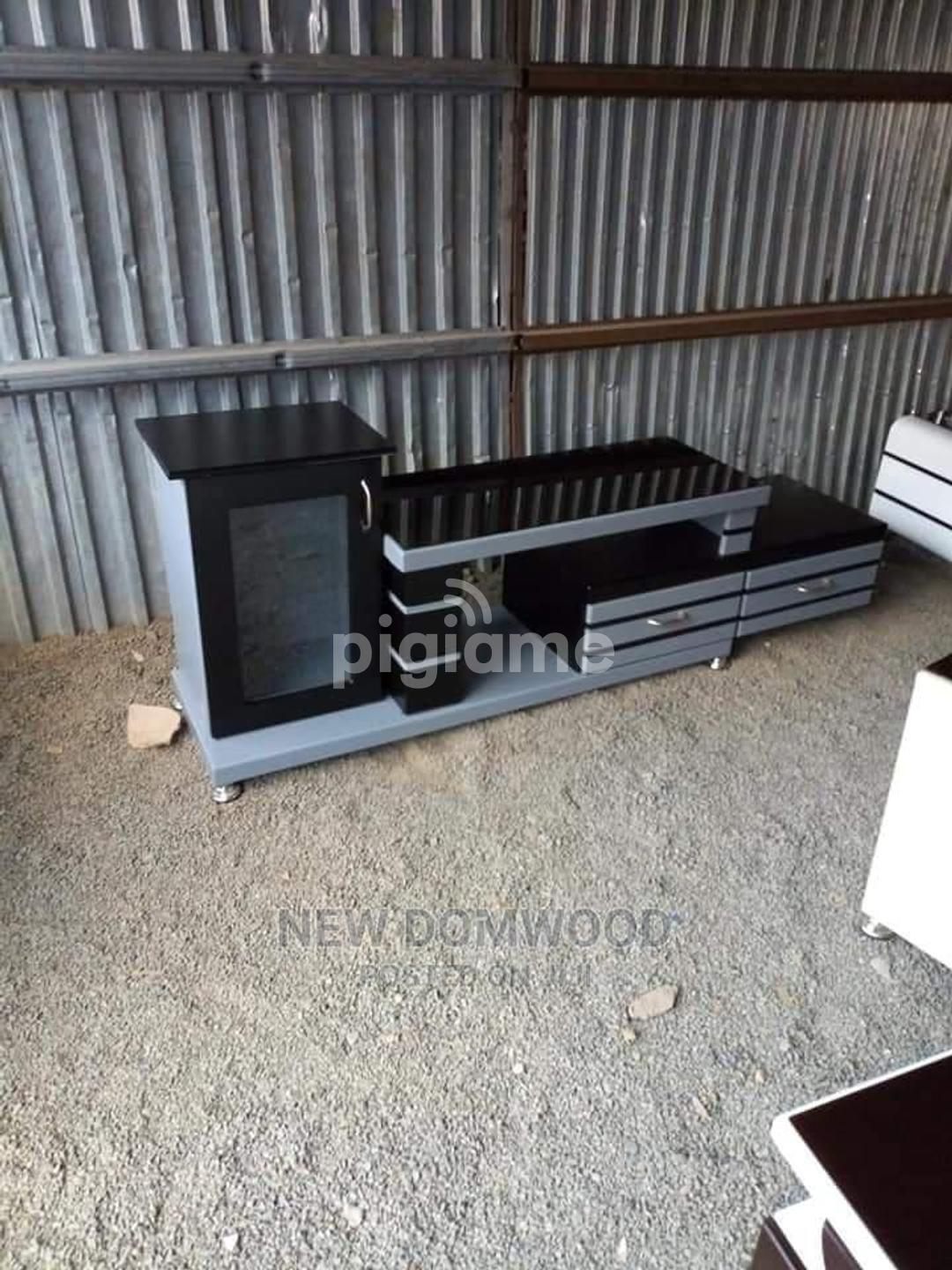 Simple Tv Stand in Donholm, Greenspan PigiaMe