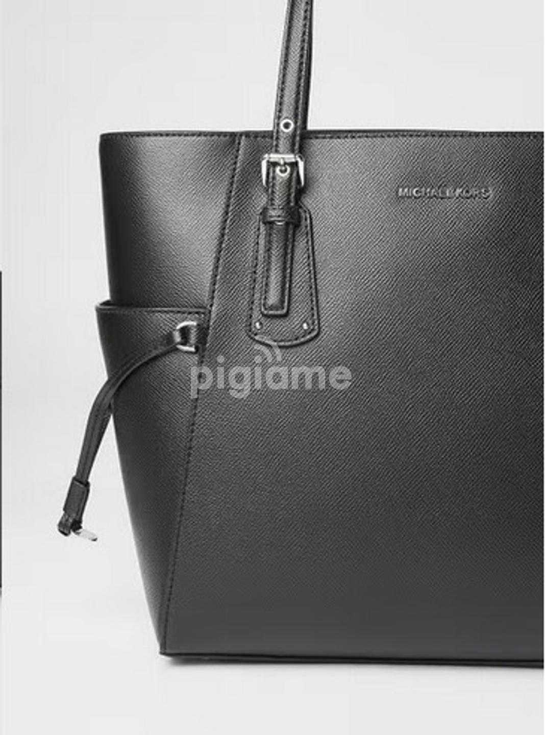 Michael kors voyager small crossgrain leather tote deals