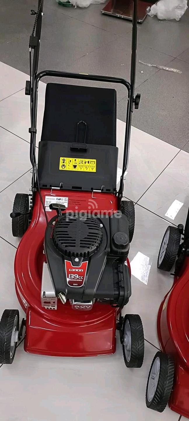 Band New Lawnmower Grass Cutter in Garden Estate PigiaMe