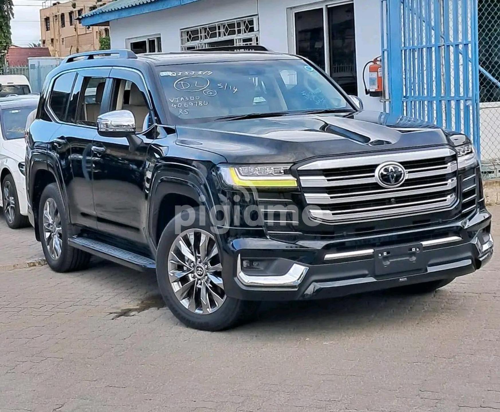 Toyota Land Cruiser Zx V8 Lc300 2023 in Mombasa | PigiaMe