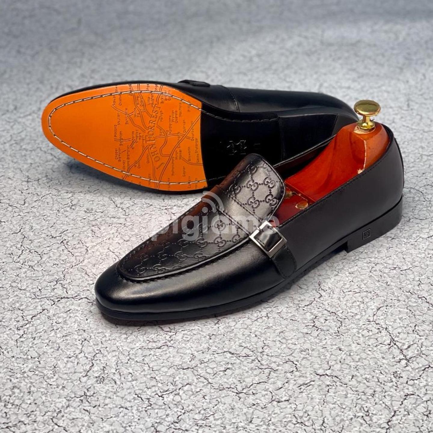 Black Buckle Gg Logo Pattern Men s Black Leather Shoes in Nairobi