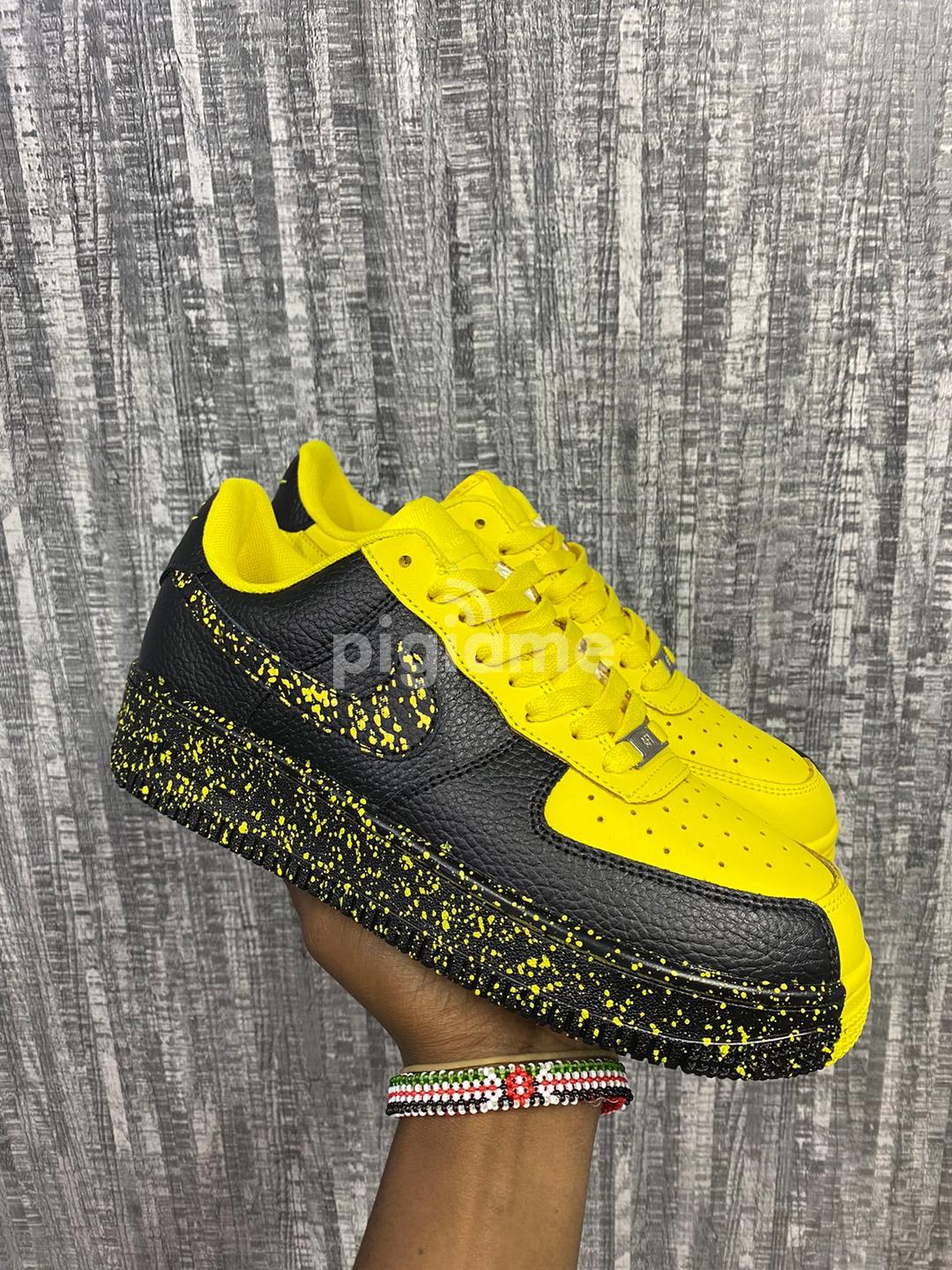 Black and yellow outlet air force 1