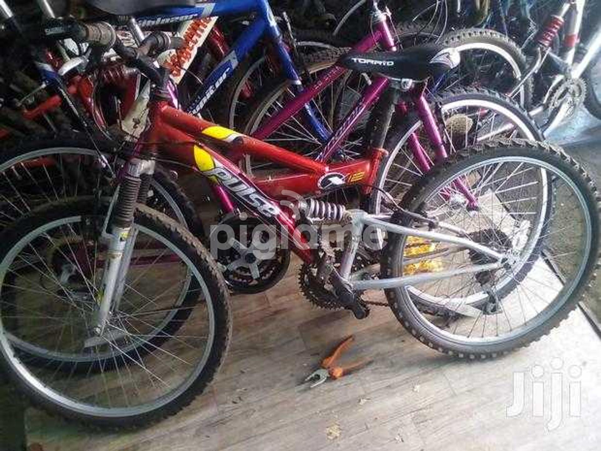 cheap adult mountain bikes