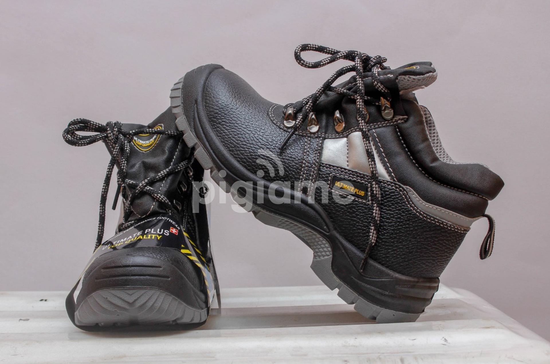 Safety Boots wholesale prices (Ce Approved)All sizes available in