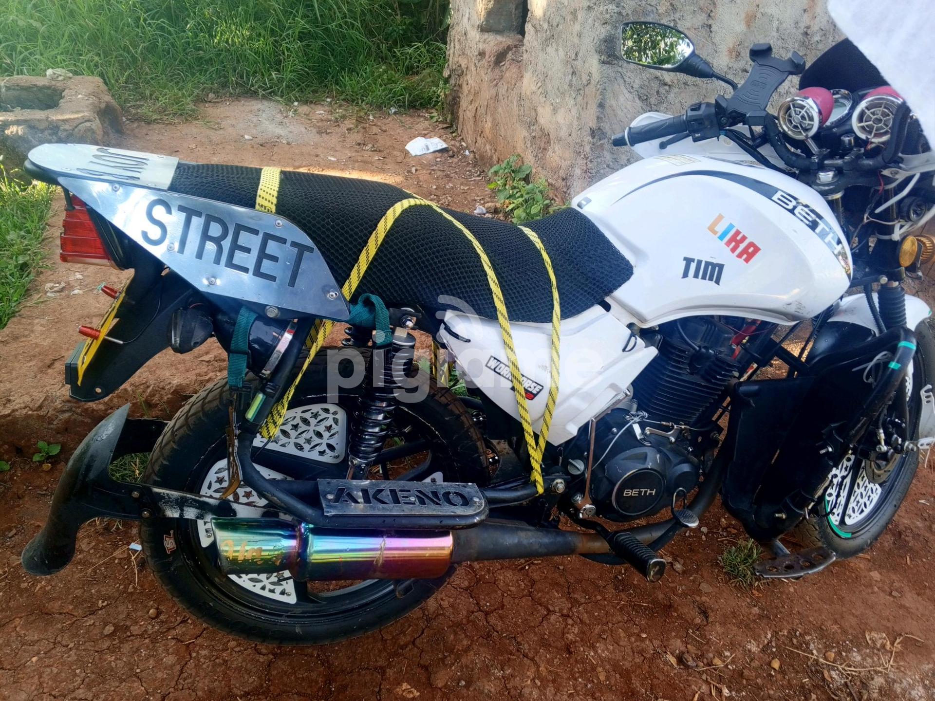 Cheki motorbikes top