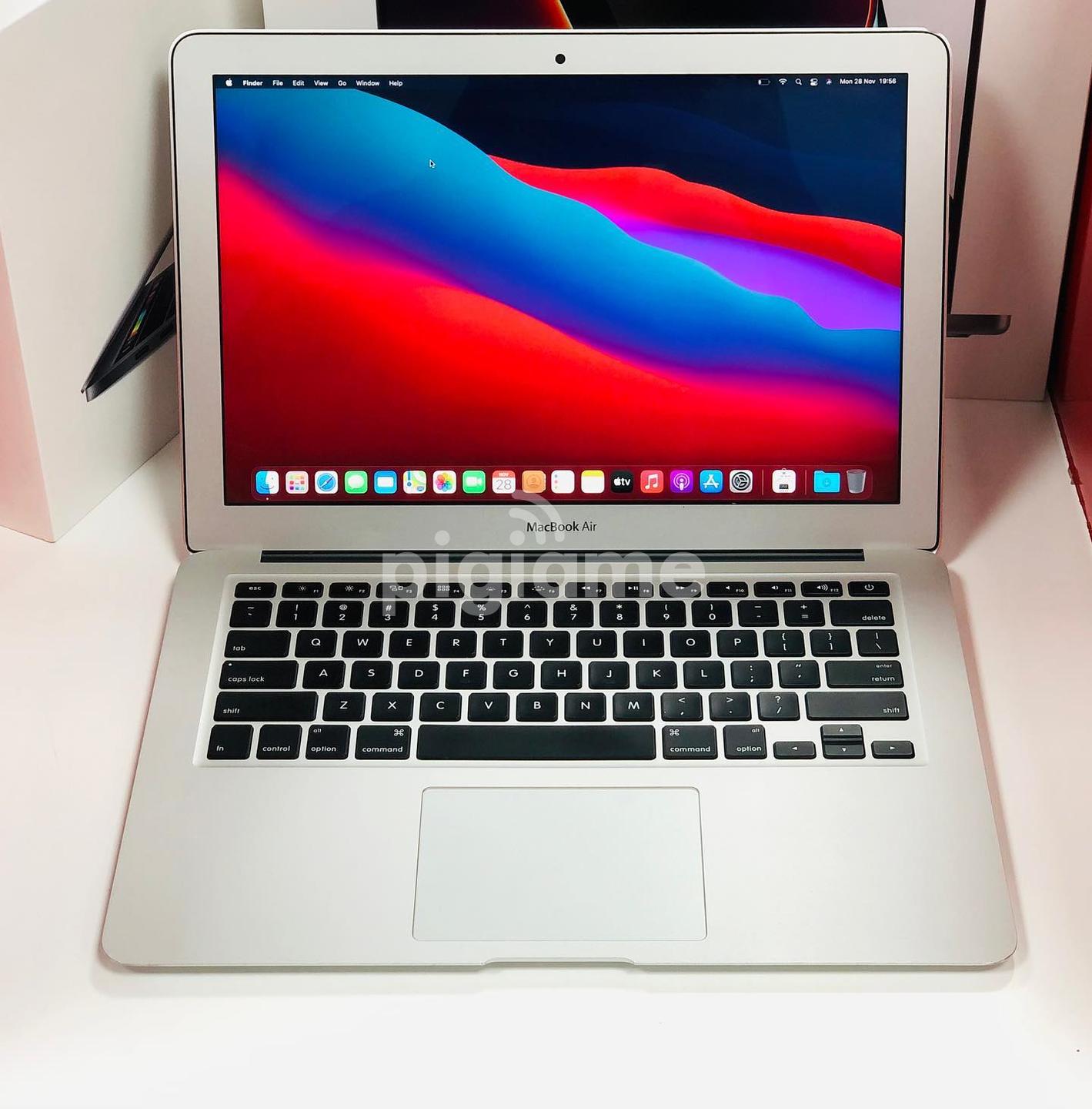 Macbook Air Mid 2013 13 Inch Core I5 4Gb Ram 128Gb in Capital