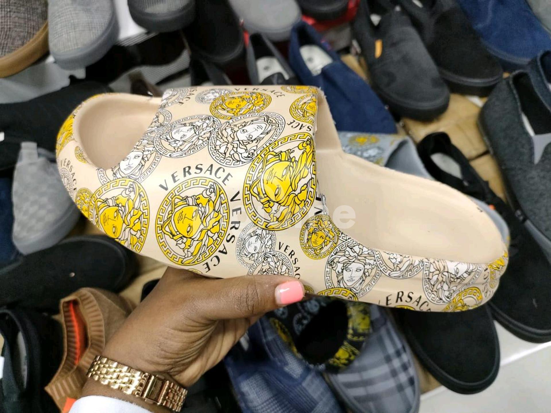 Versace yeezys 2024