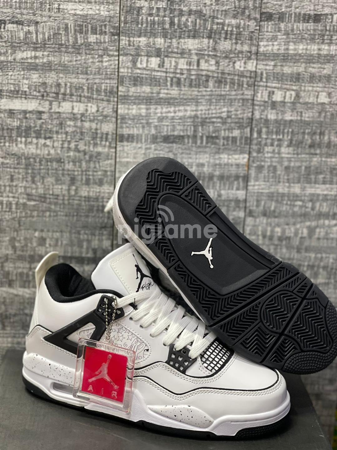 Jordan 4 white and hotsell black