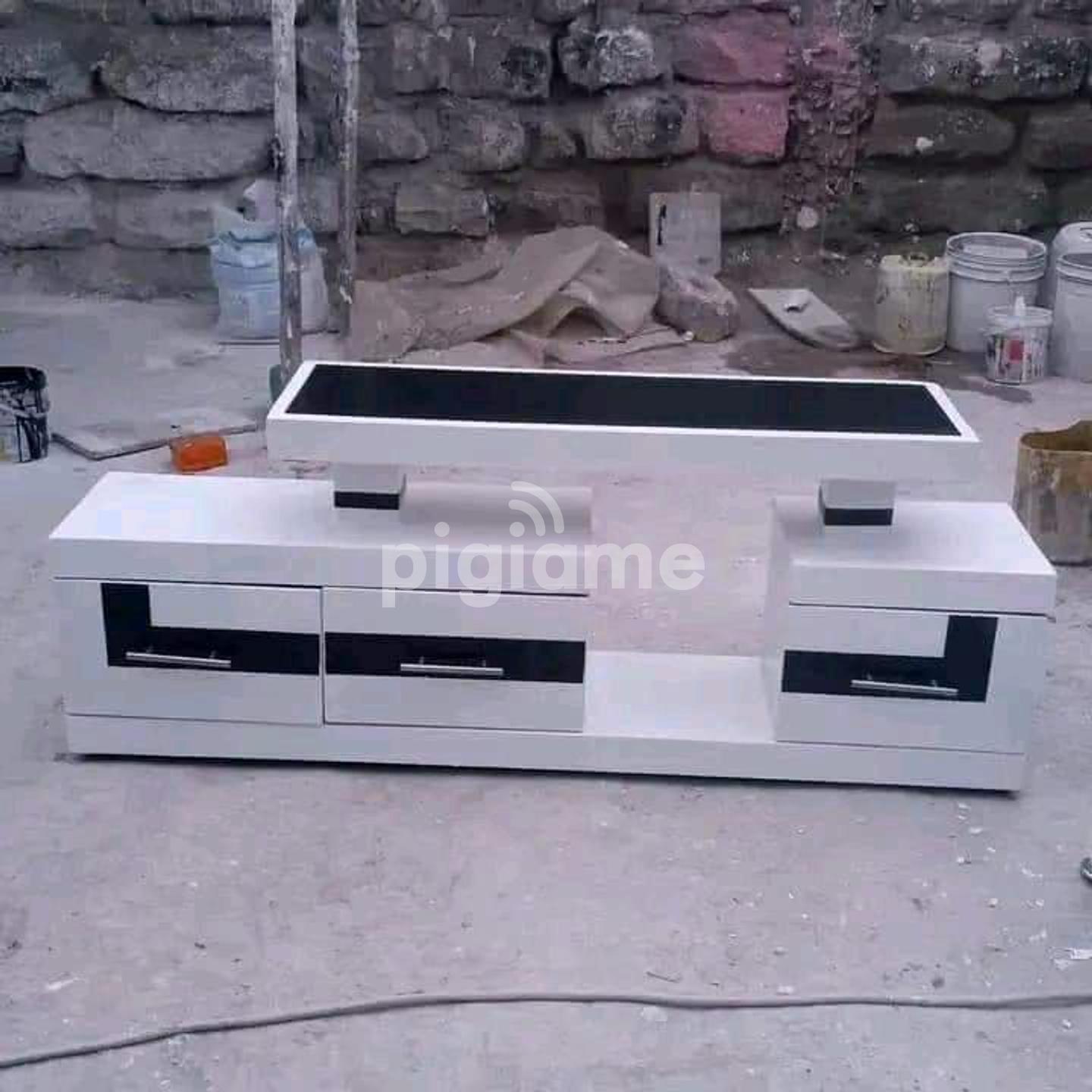 Rentliv tv hotsell stand