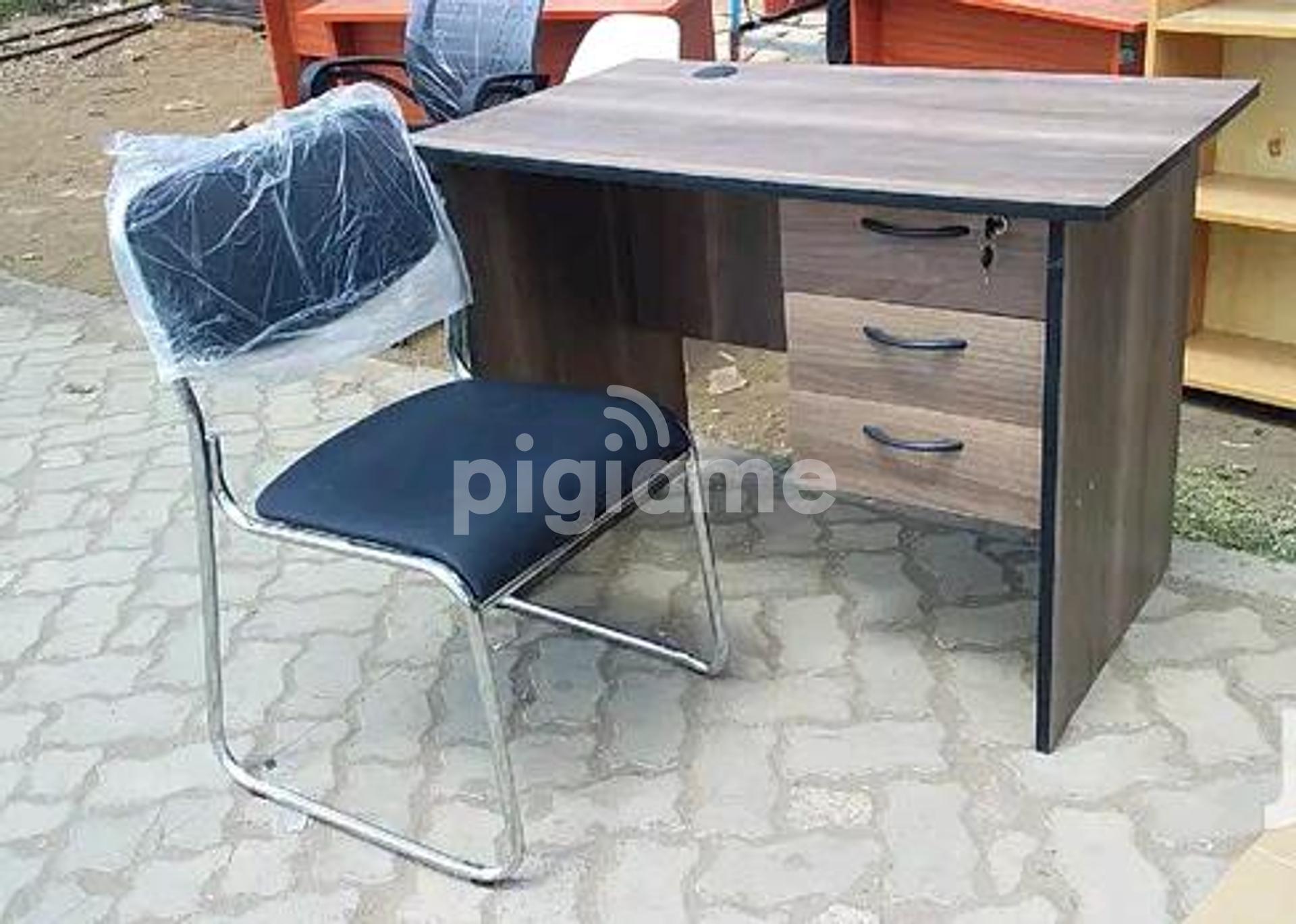 Wheeless desk 2025 chair