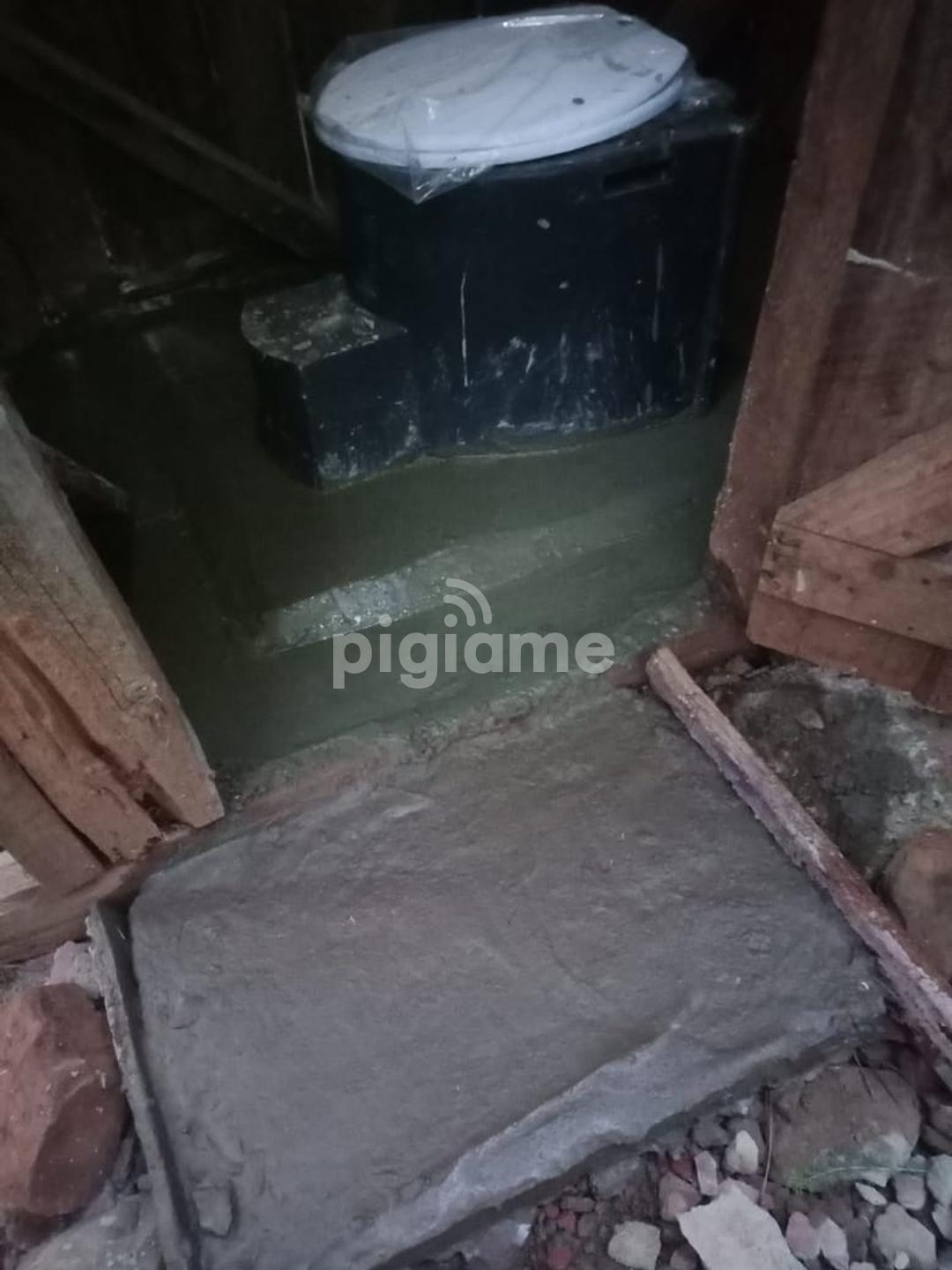 Pit Latrine Toilet Seat Works With Handicapped in Nairobi CBD, Waber