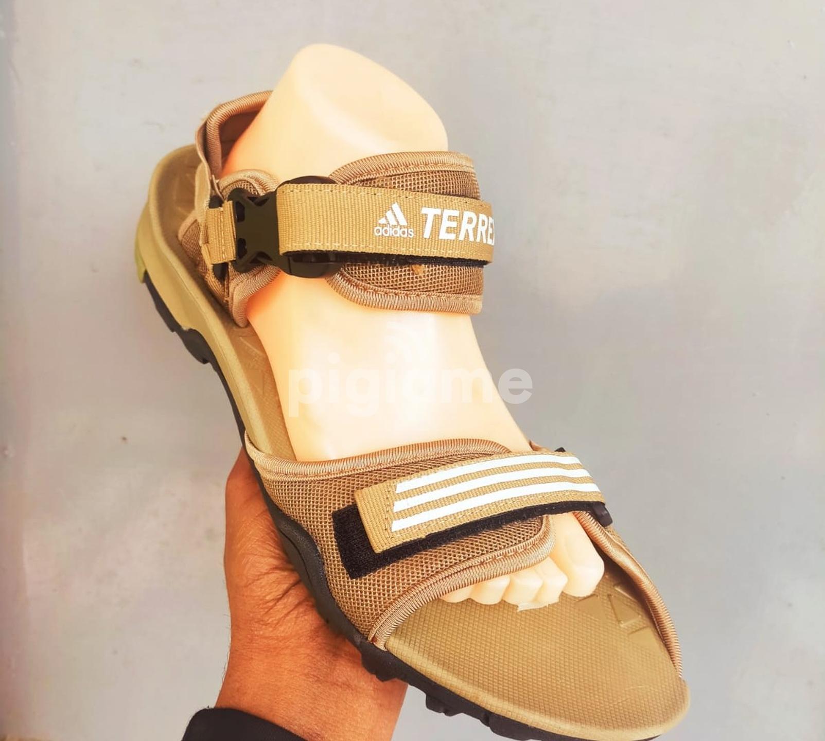 Adidas outlet 2019 sandal