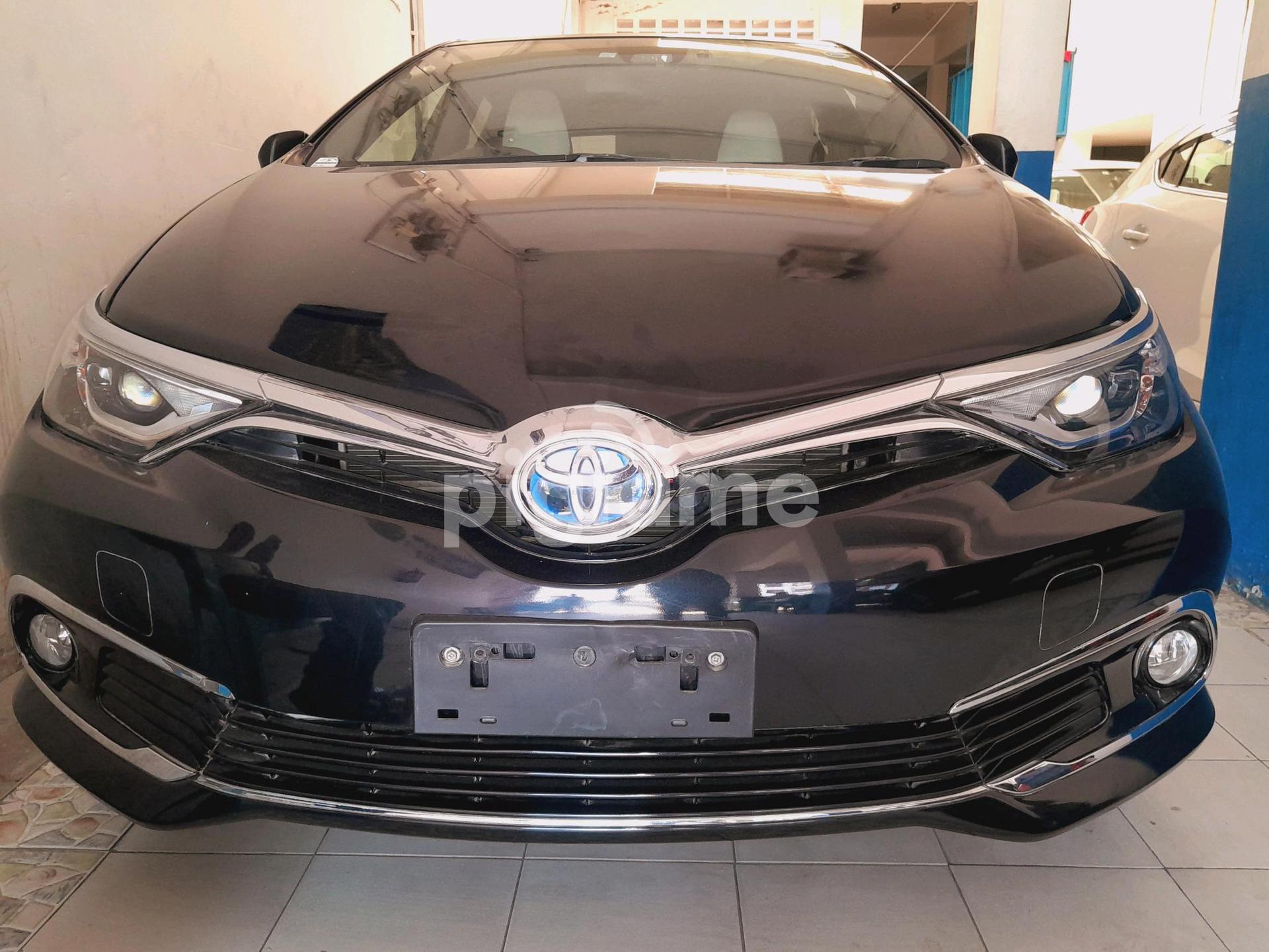Toyota Auris 2017 Hybrid used to buy in Poland, price of used Toyota Auris  2017 Hybrid in Warsaw