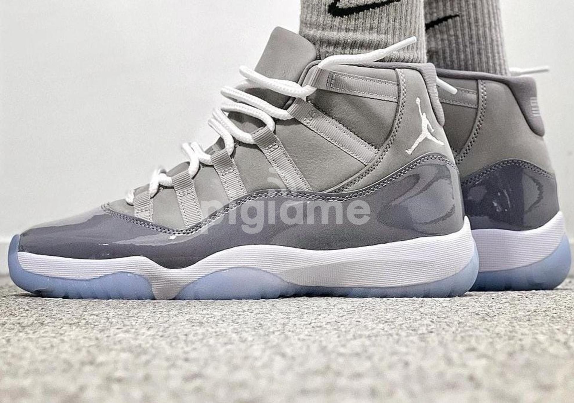 Jordan 11 sales grey mens