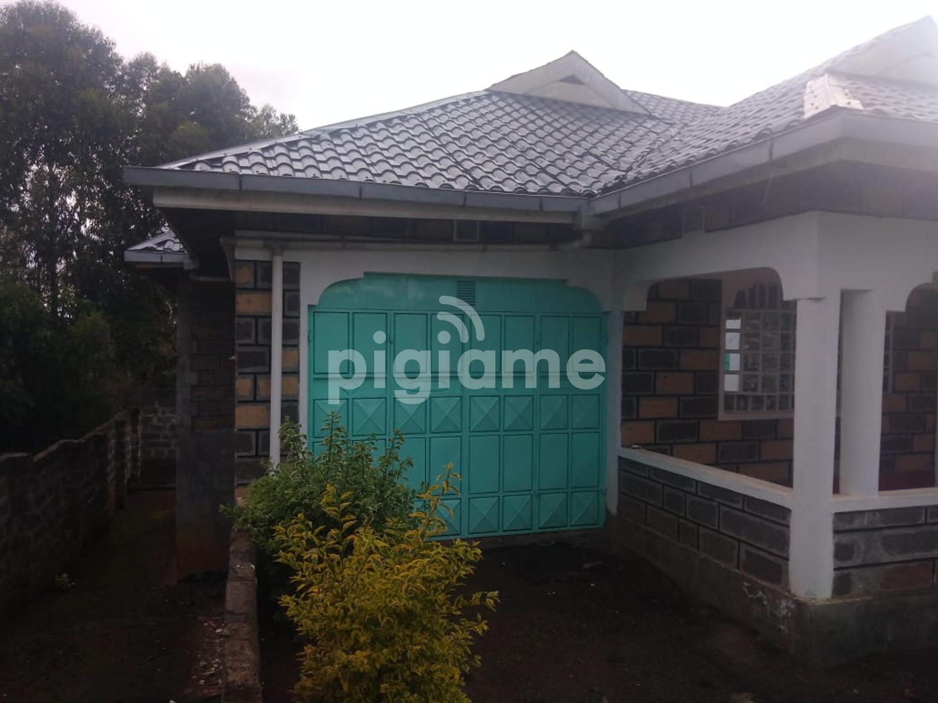 5 Bedrooms Mansion in Nakuru East PigiaMe