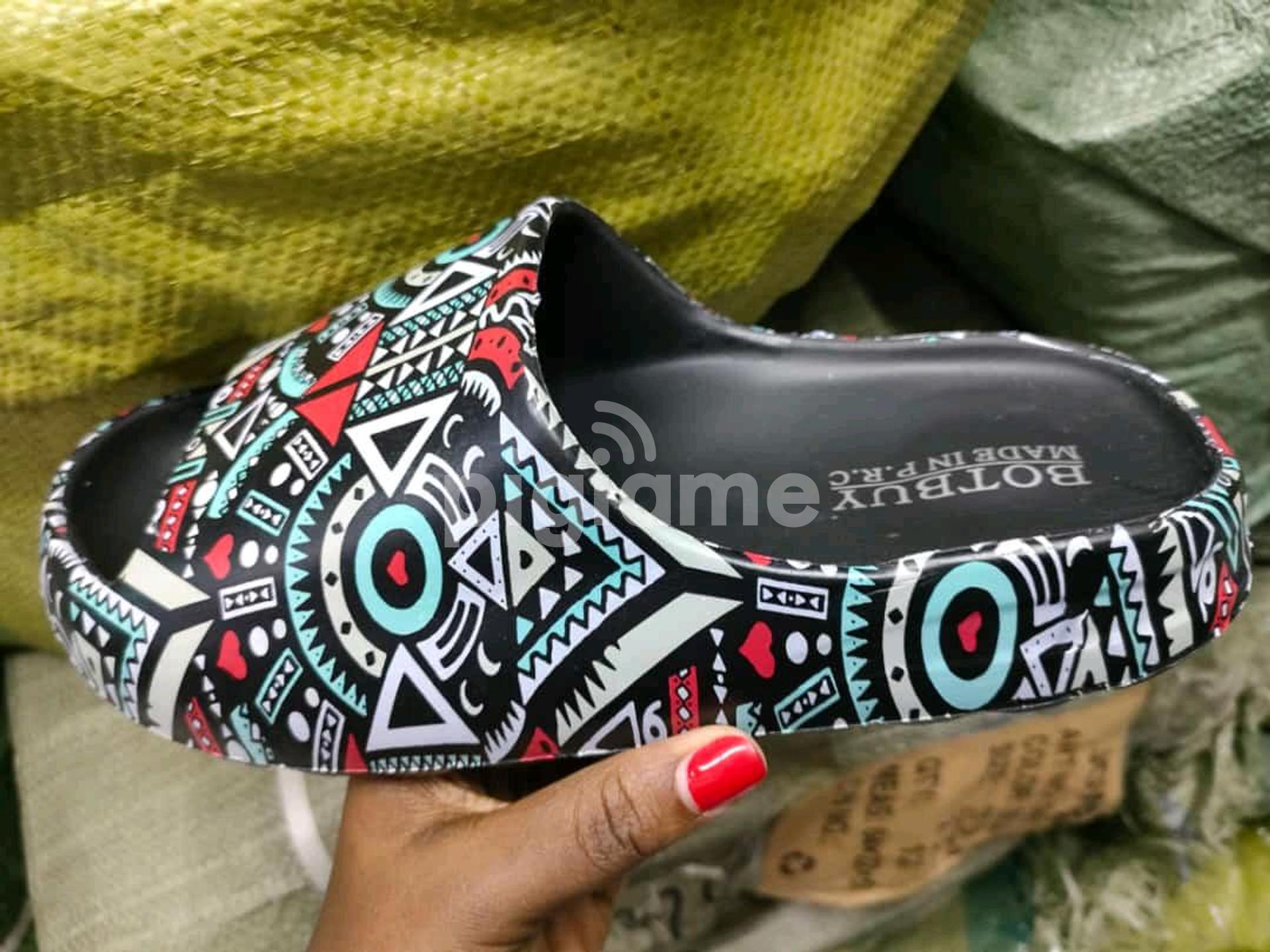 Yeezy Slides in Nairobi CBD PigiaMe