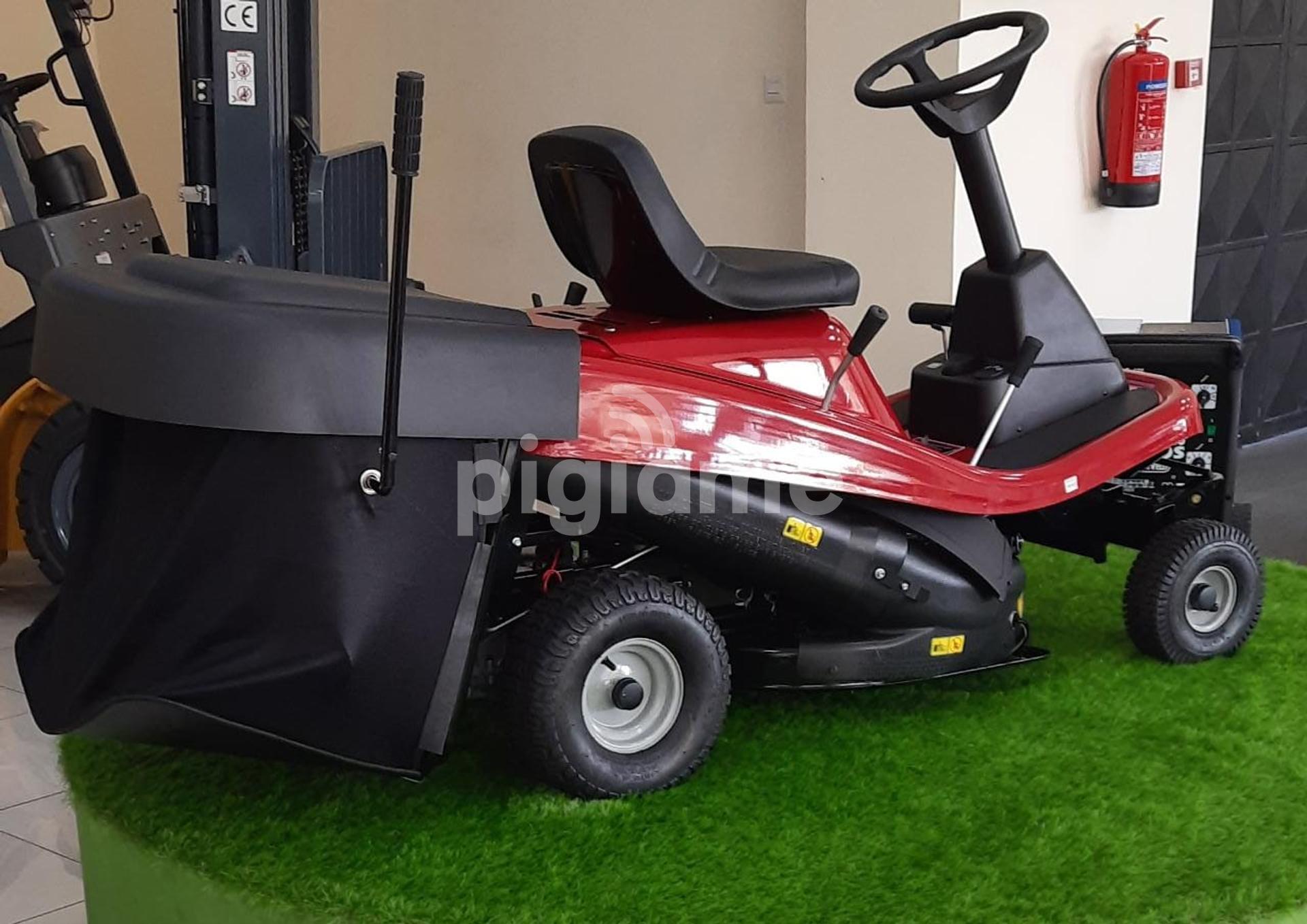 Briggs & stratton store riding lawn mower