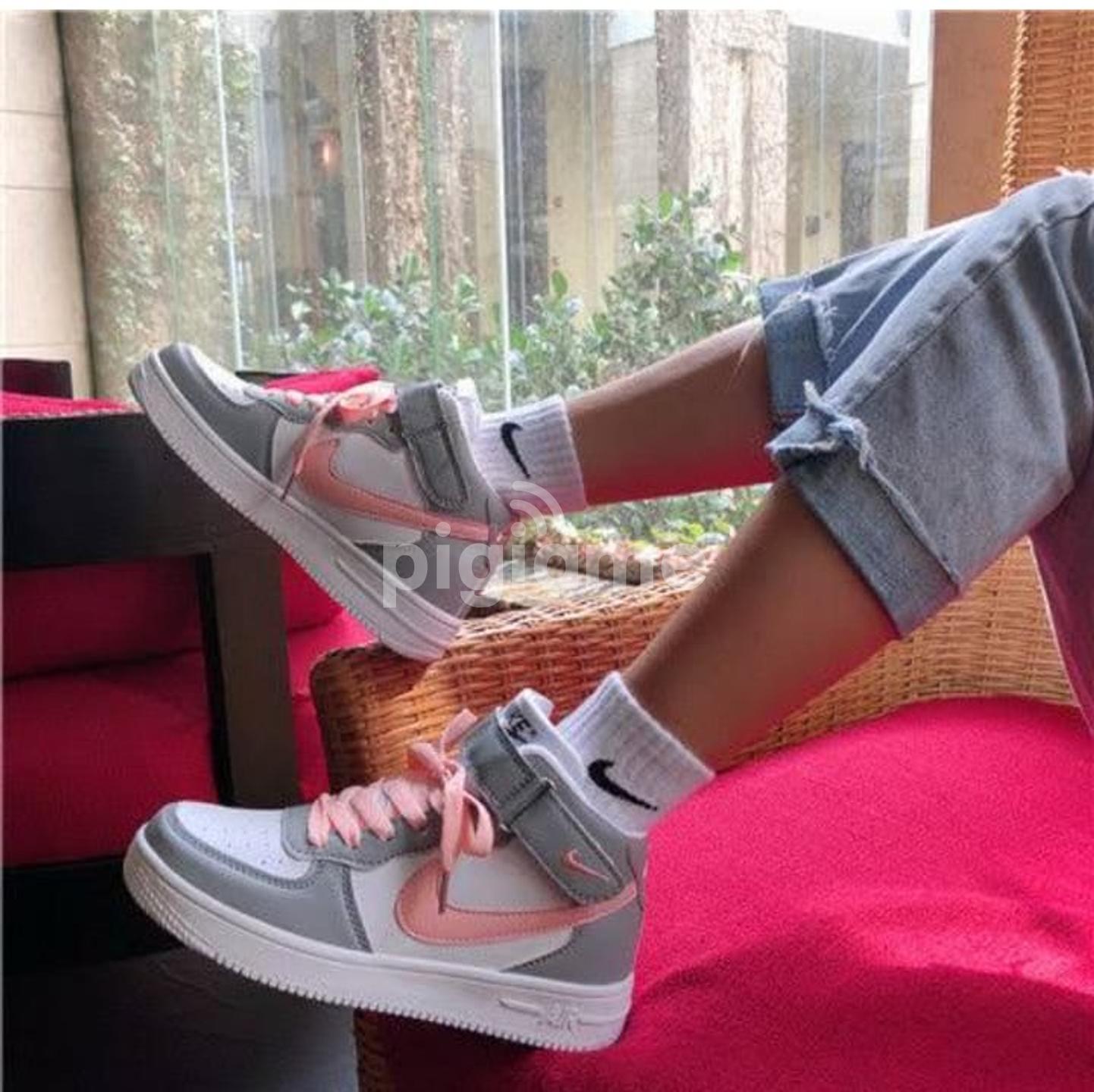 Nike Air Force 1 Women Sneakers High top Sports Grey Pink