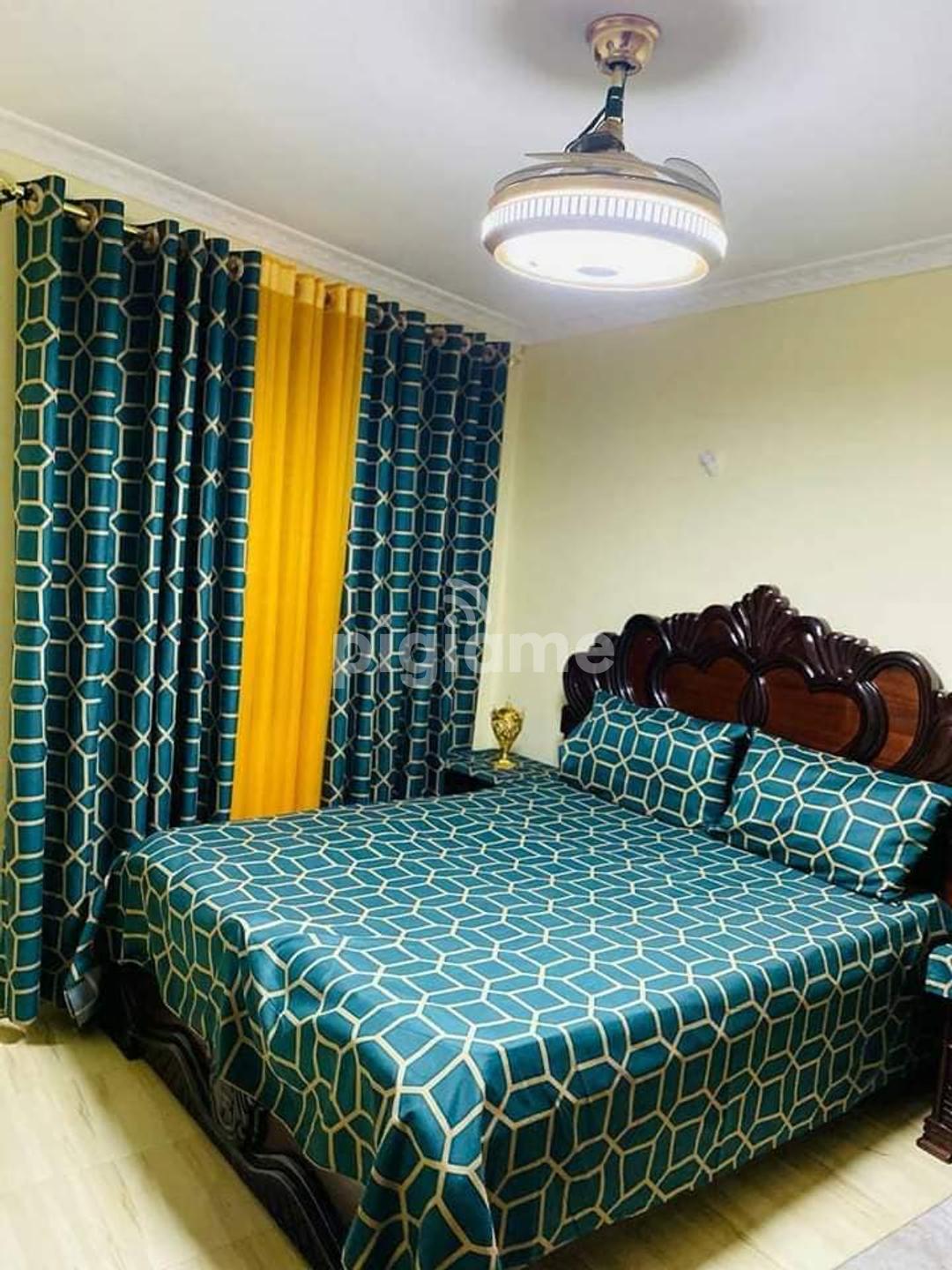 Bed sets top with matching curtains