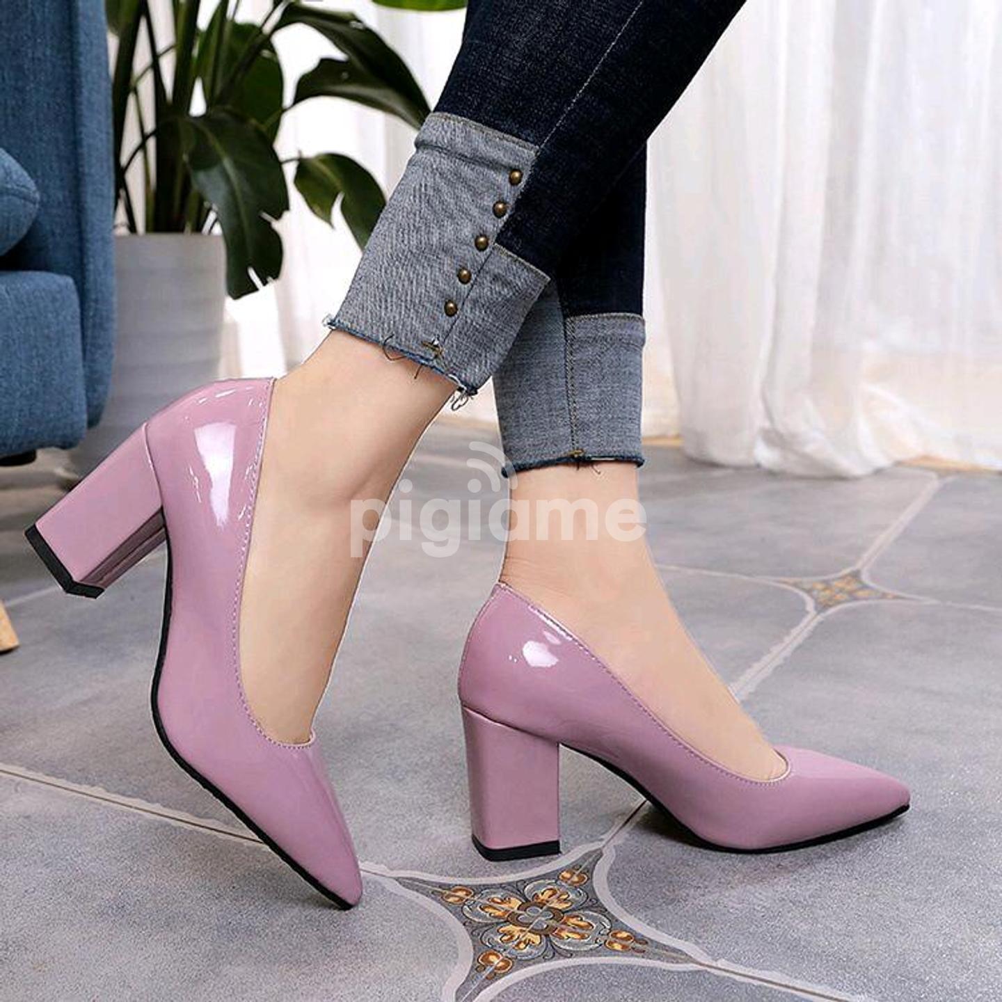 New trending heel beautiful design new collection heels design beautiful  background in park and Korea design sandals & flower