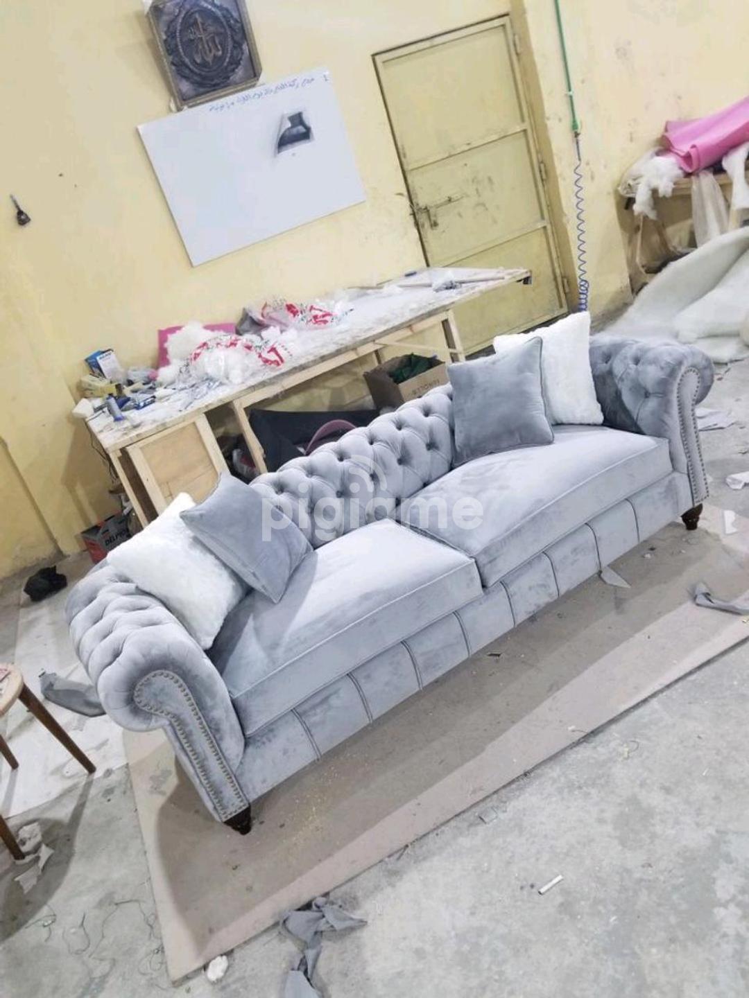 Rolled Arms Chesterfield 3 Seater Classy Sofa in Nairobi CBD PigiaMe
