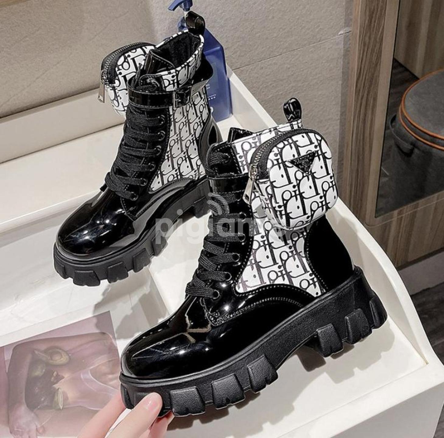 Martin boots for shop women