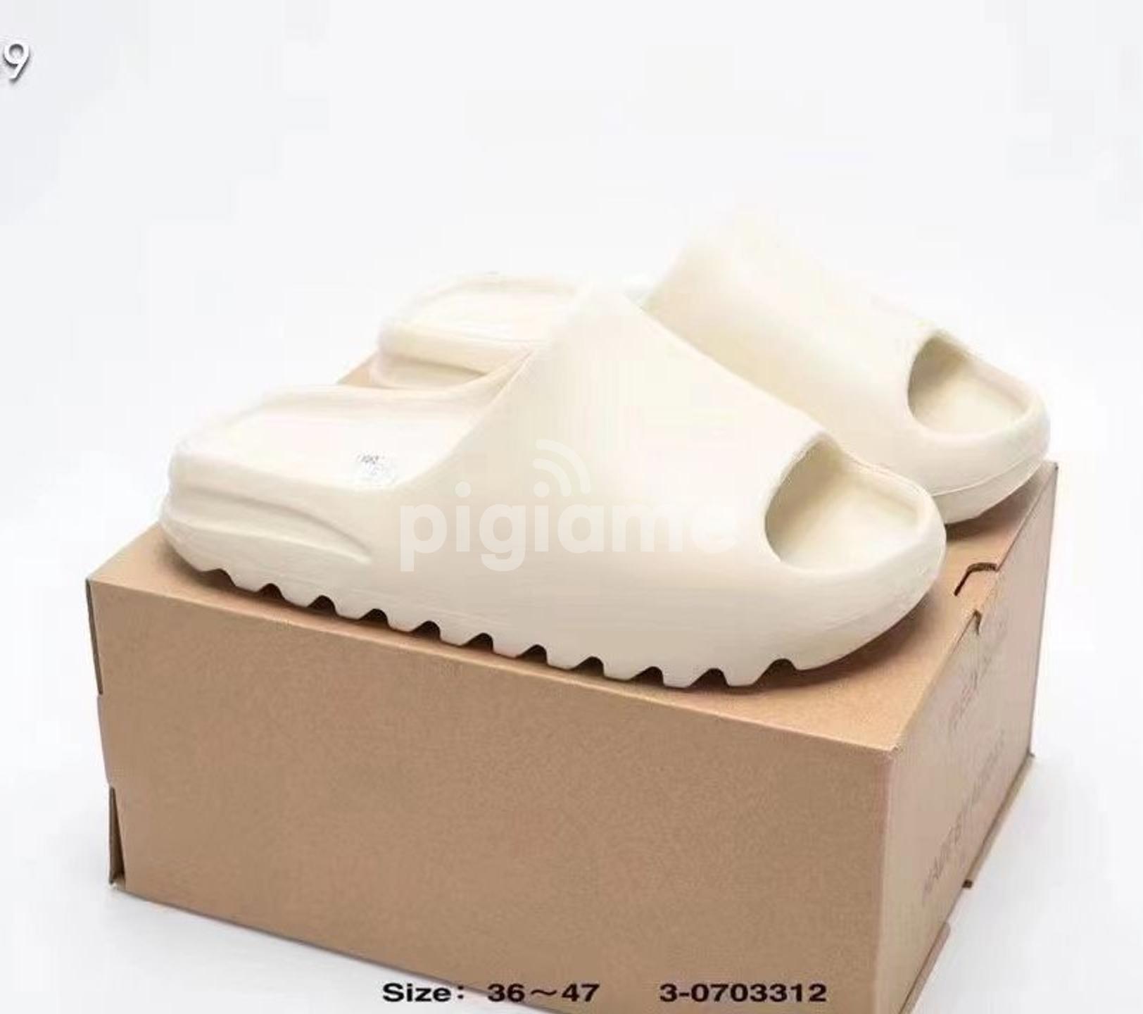 Yeezy slides season new arrivals 9