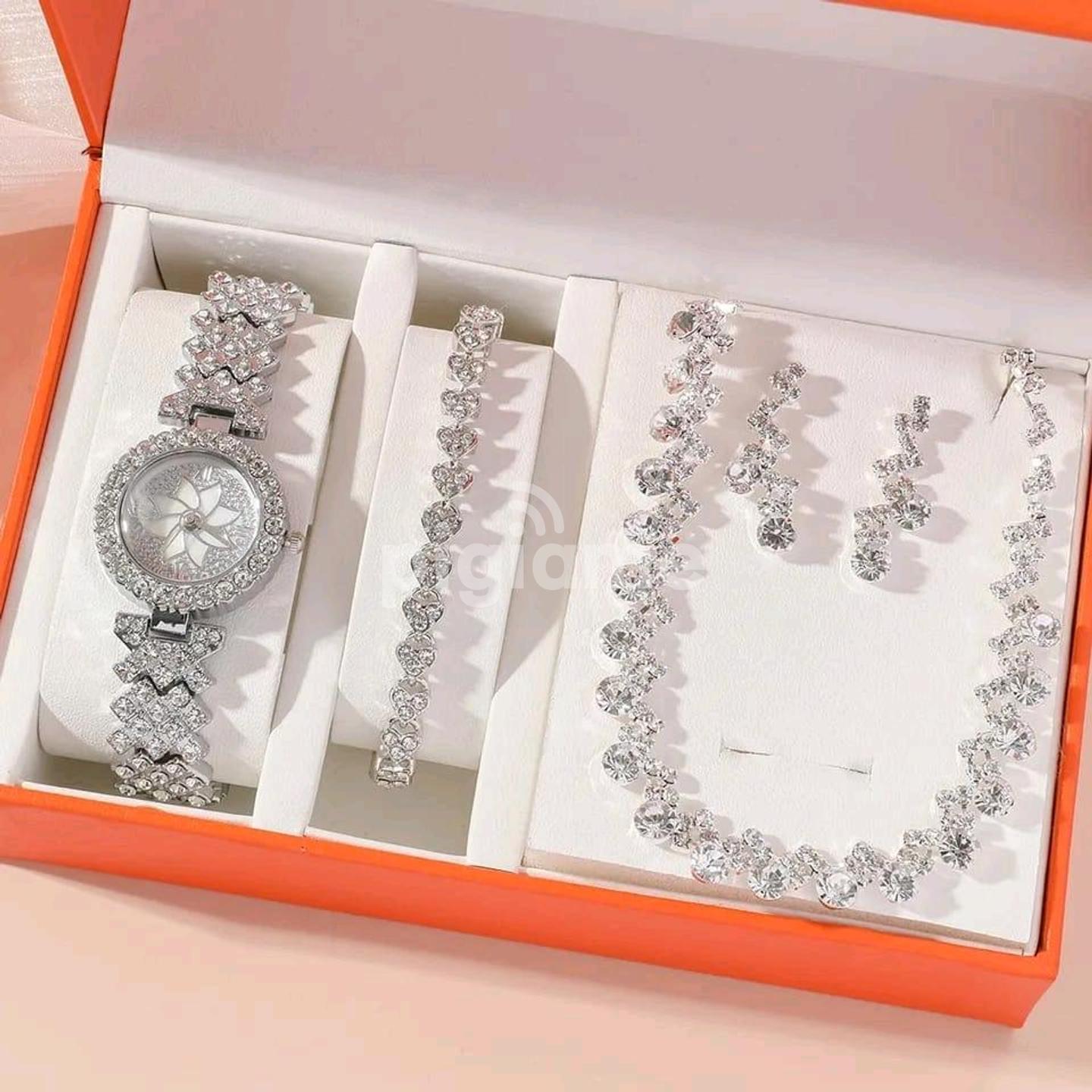 Ladies Gift Set. Watch & Necklace Set in Gift Box